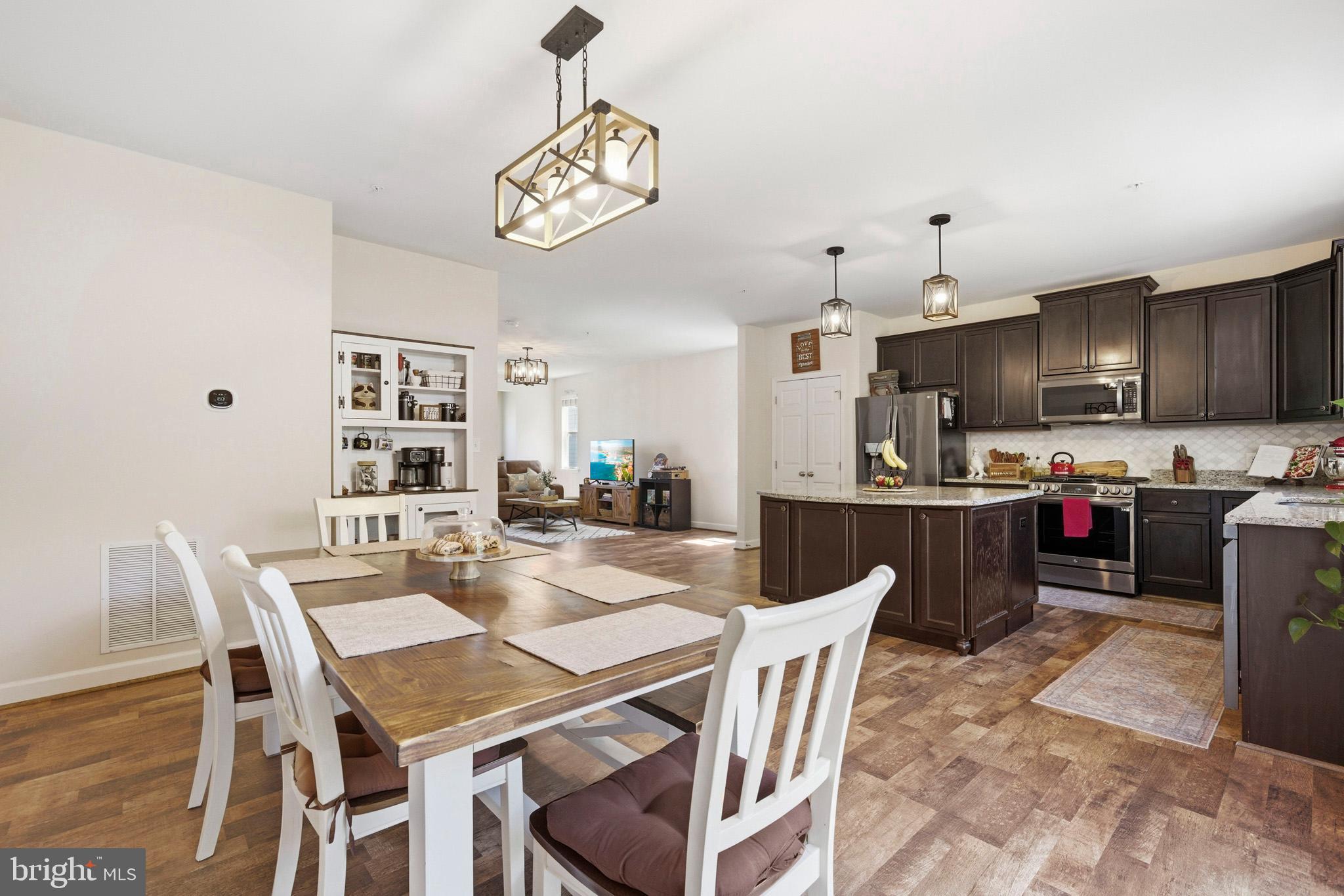 OAK TREE LANDING - Residential
