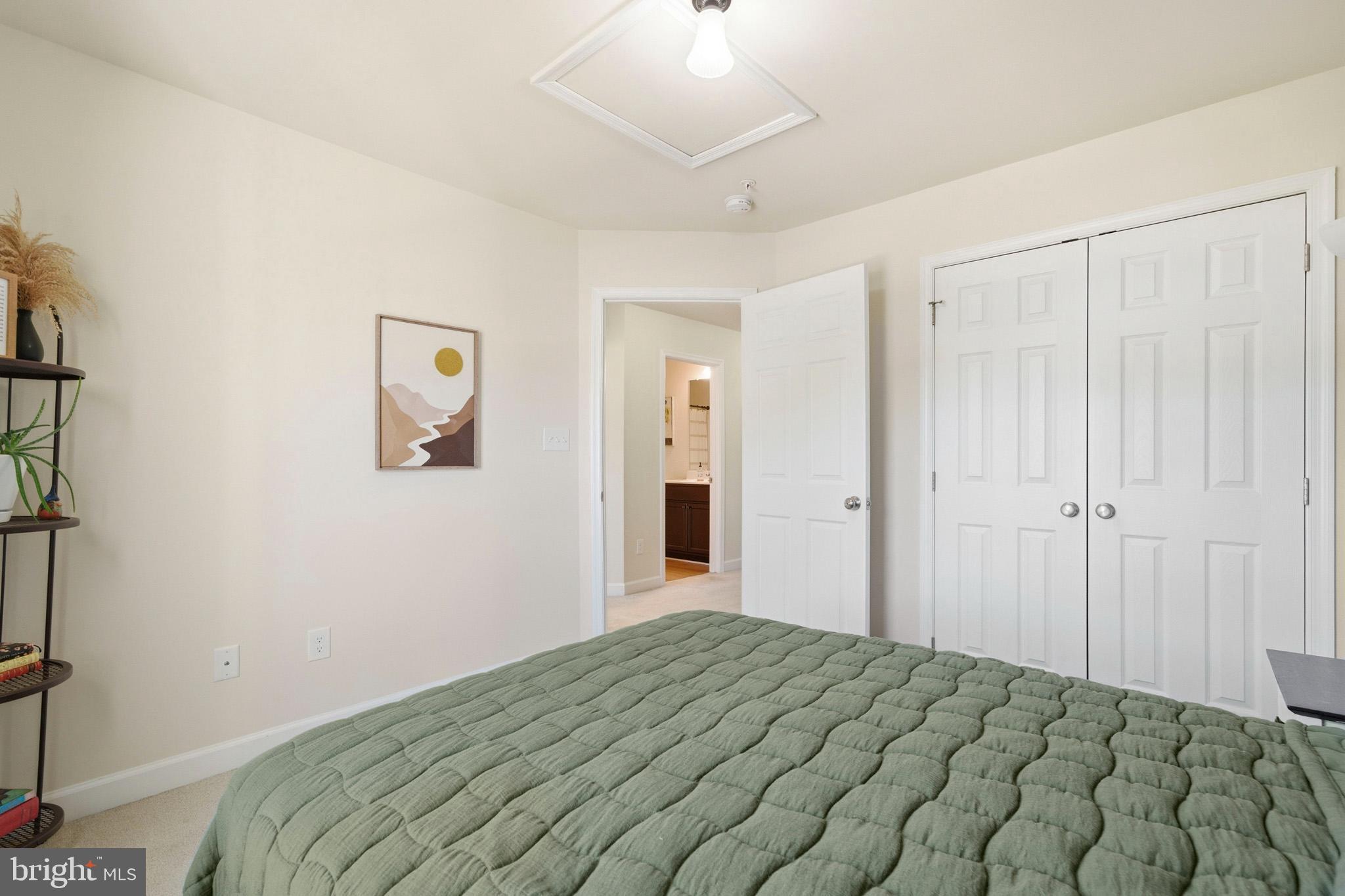 OAK TREE LANDING - Residential