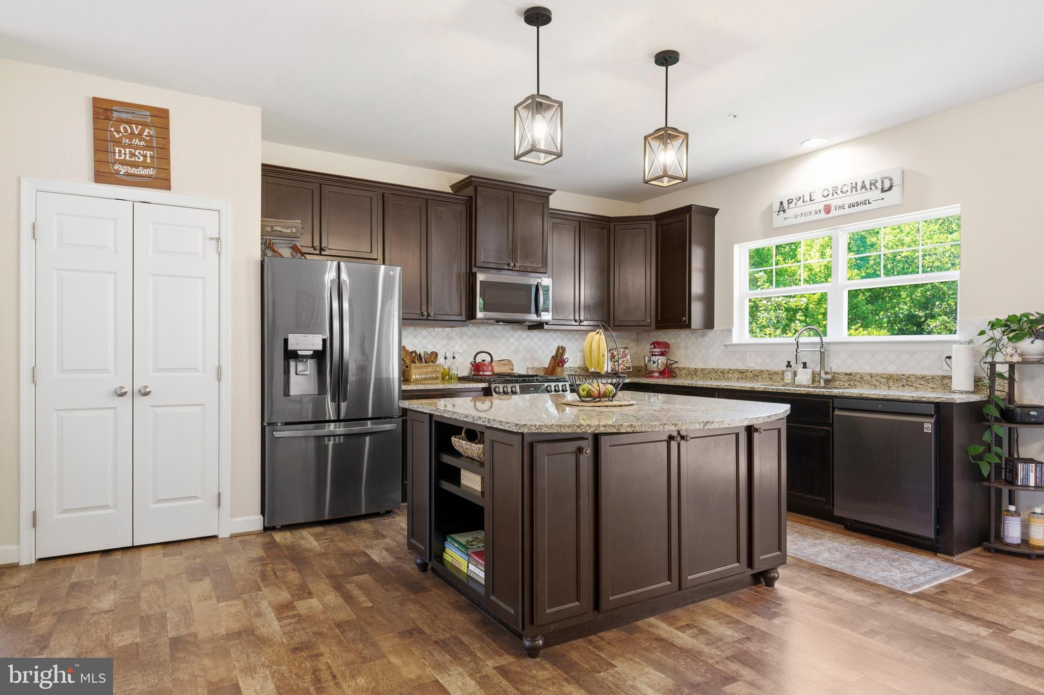 OAK TREE LANDING - Residential