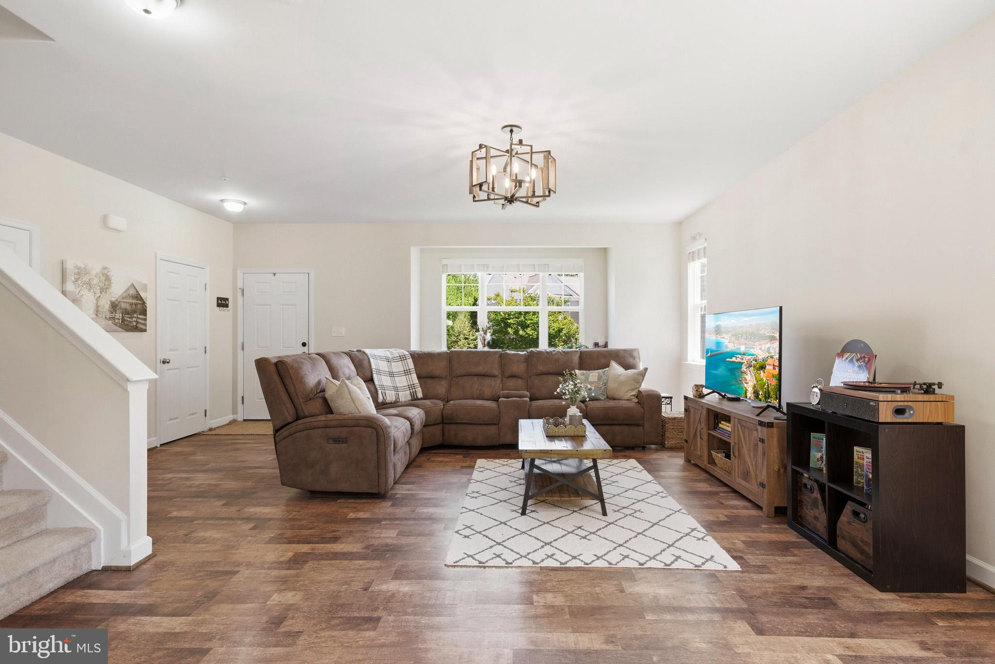 OAK TREE LANDING - Residential