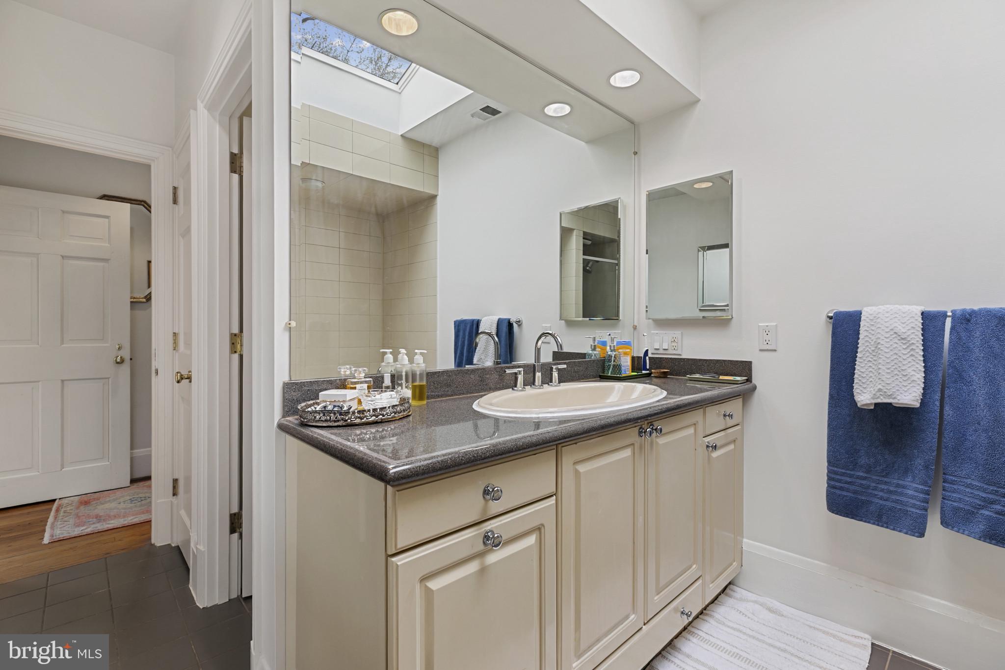 RUXTON - Residential