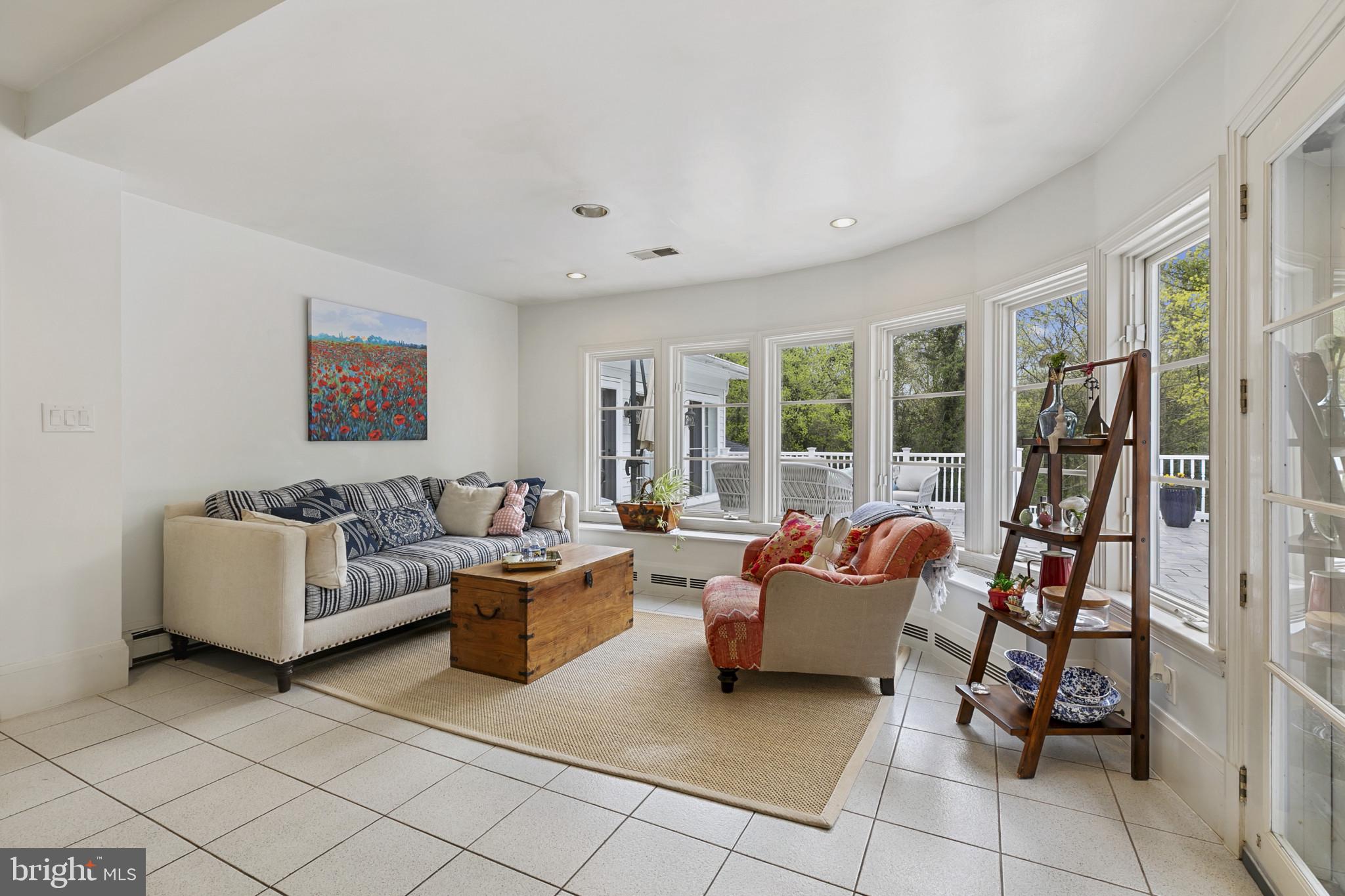 RUXTON - Residential