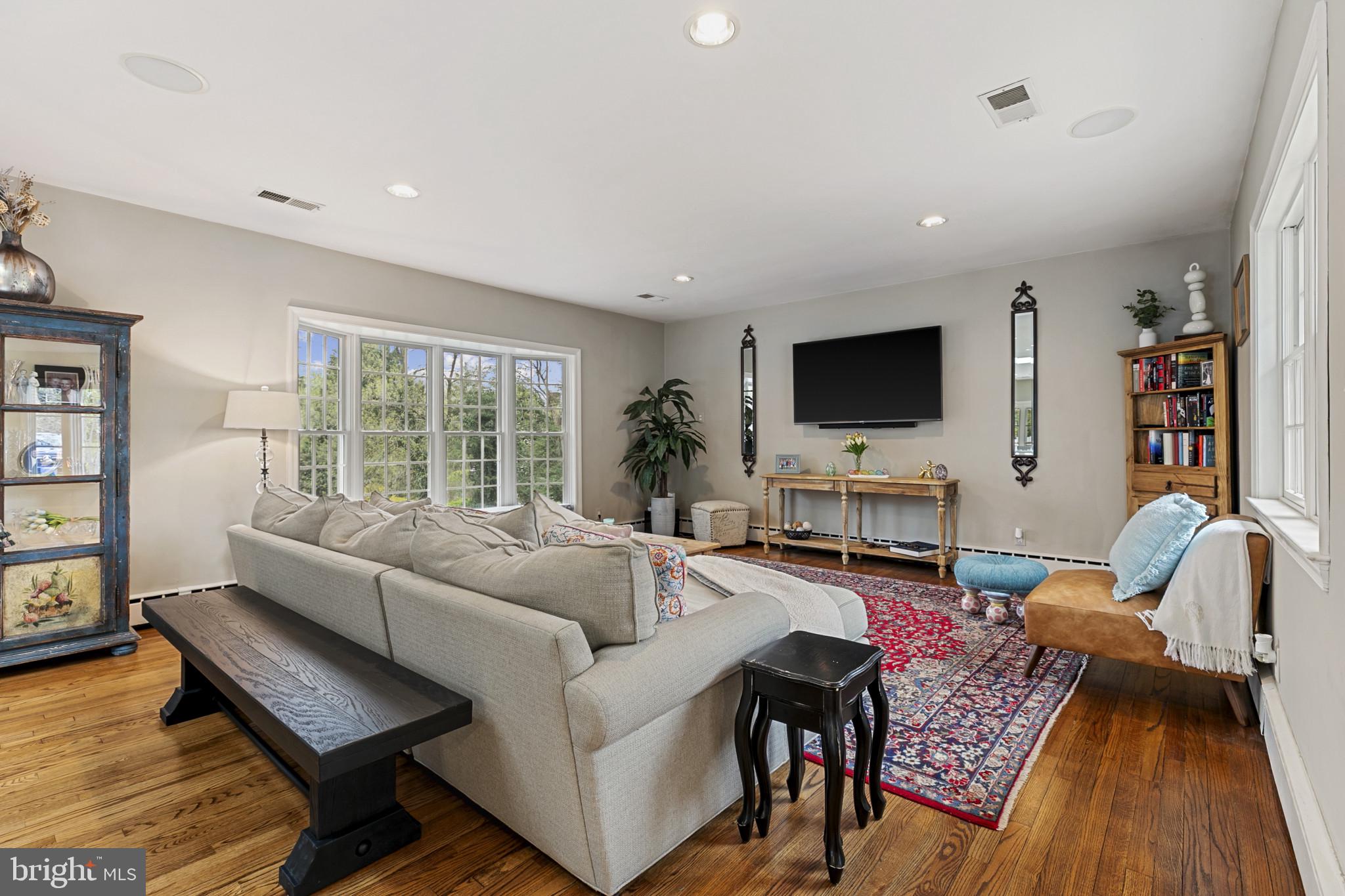 RUXTON - Residential