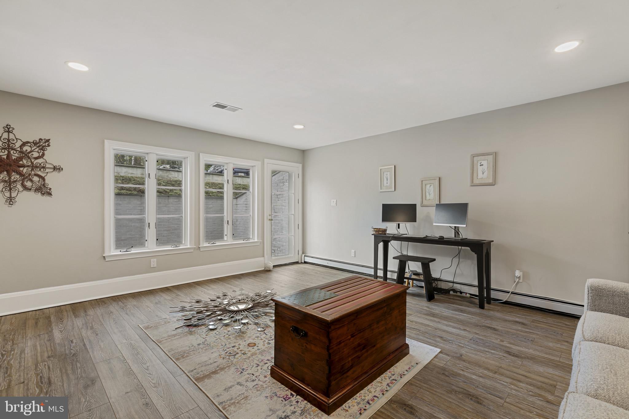 RUXTON - Residential