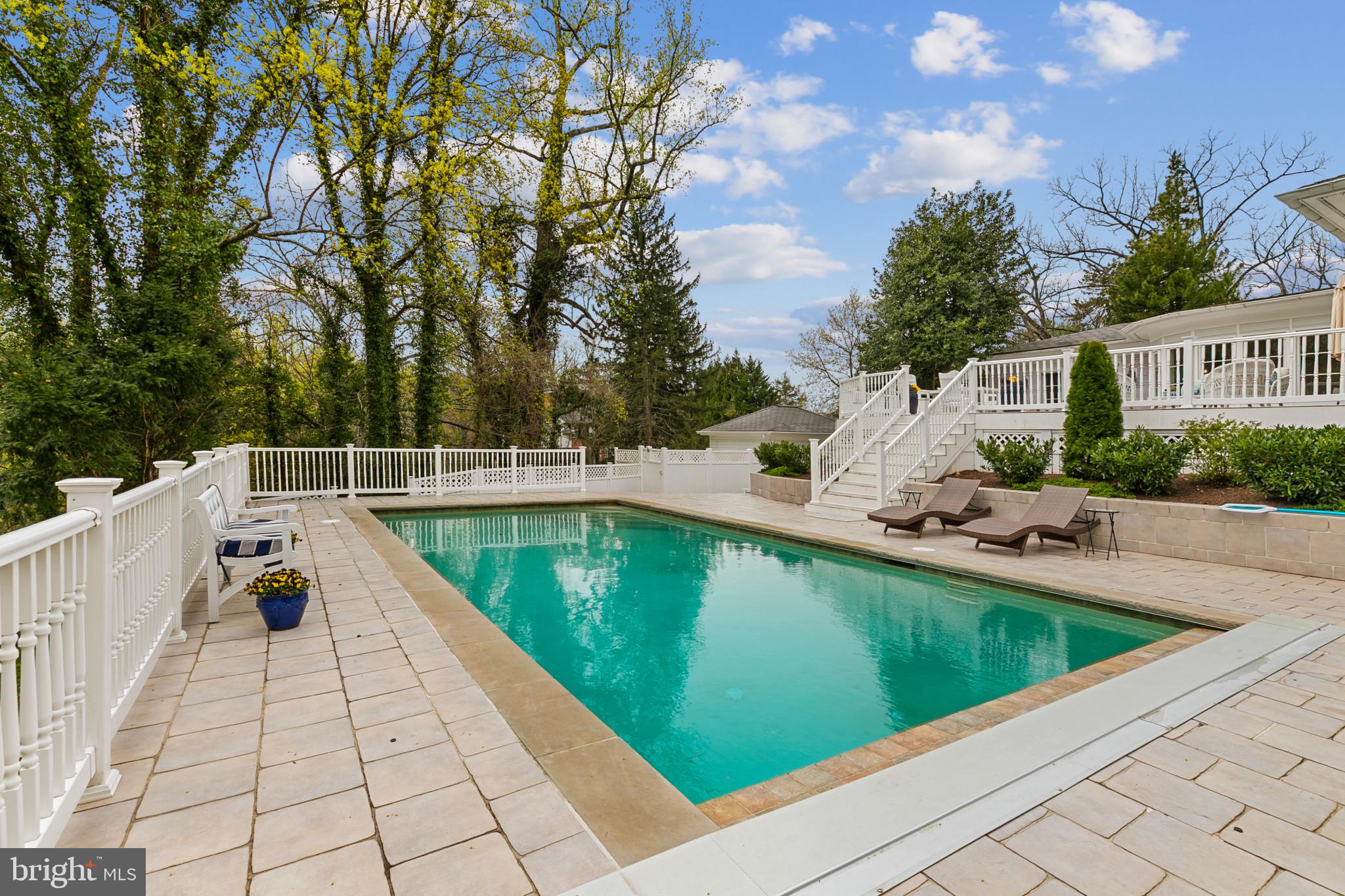 RUXTON - Residential