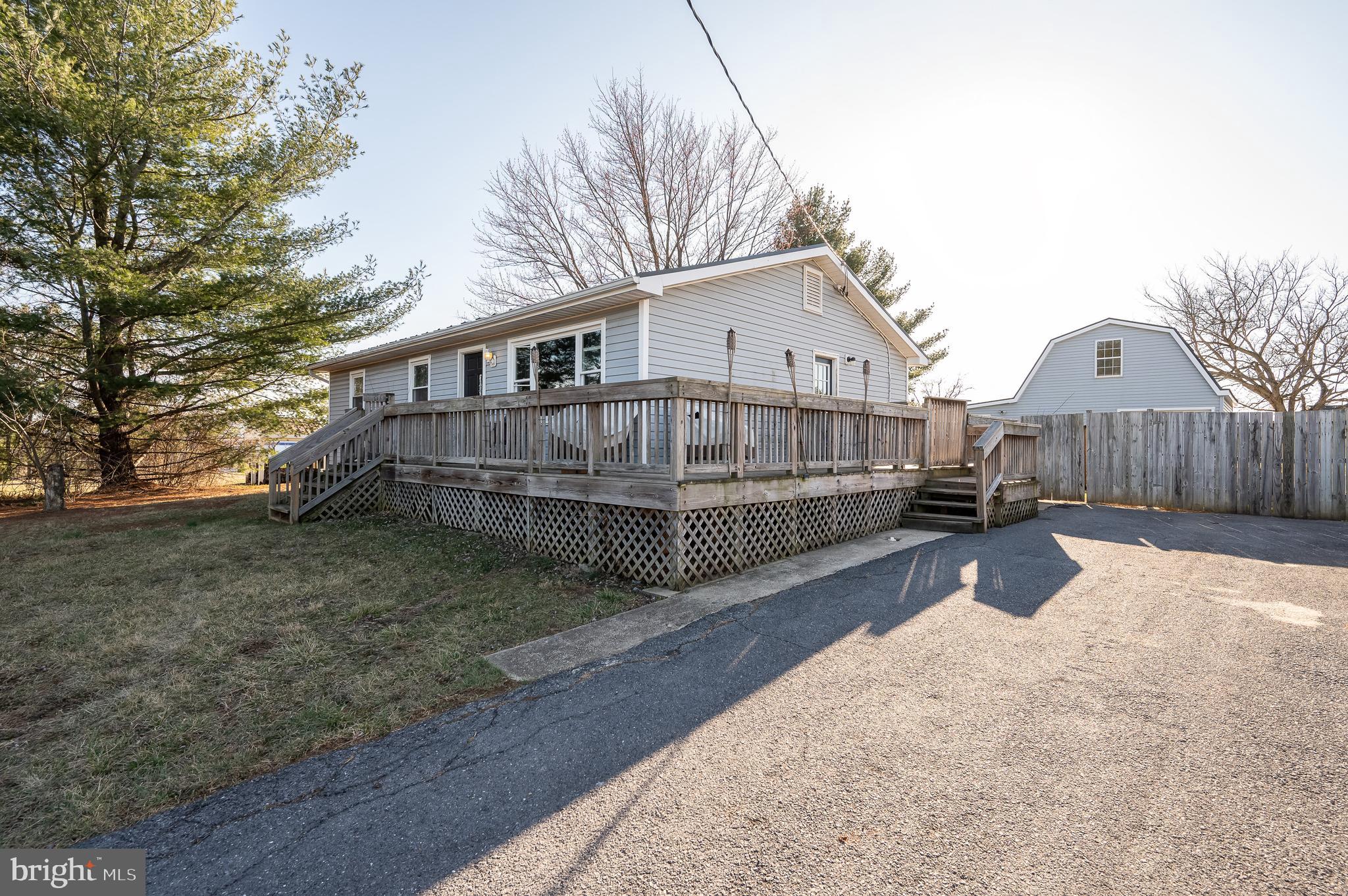 RUSSELL'S PARADISE - Residential