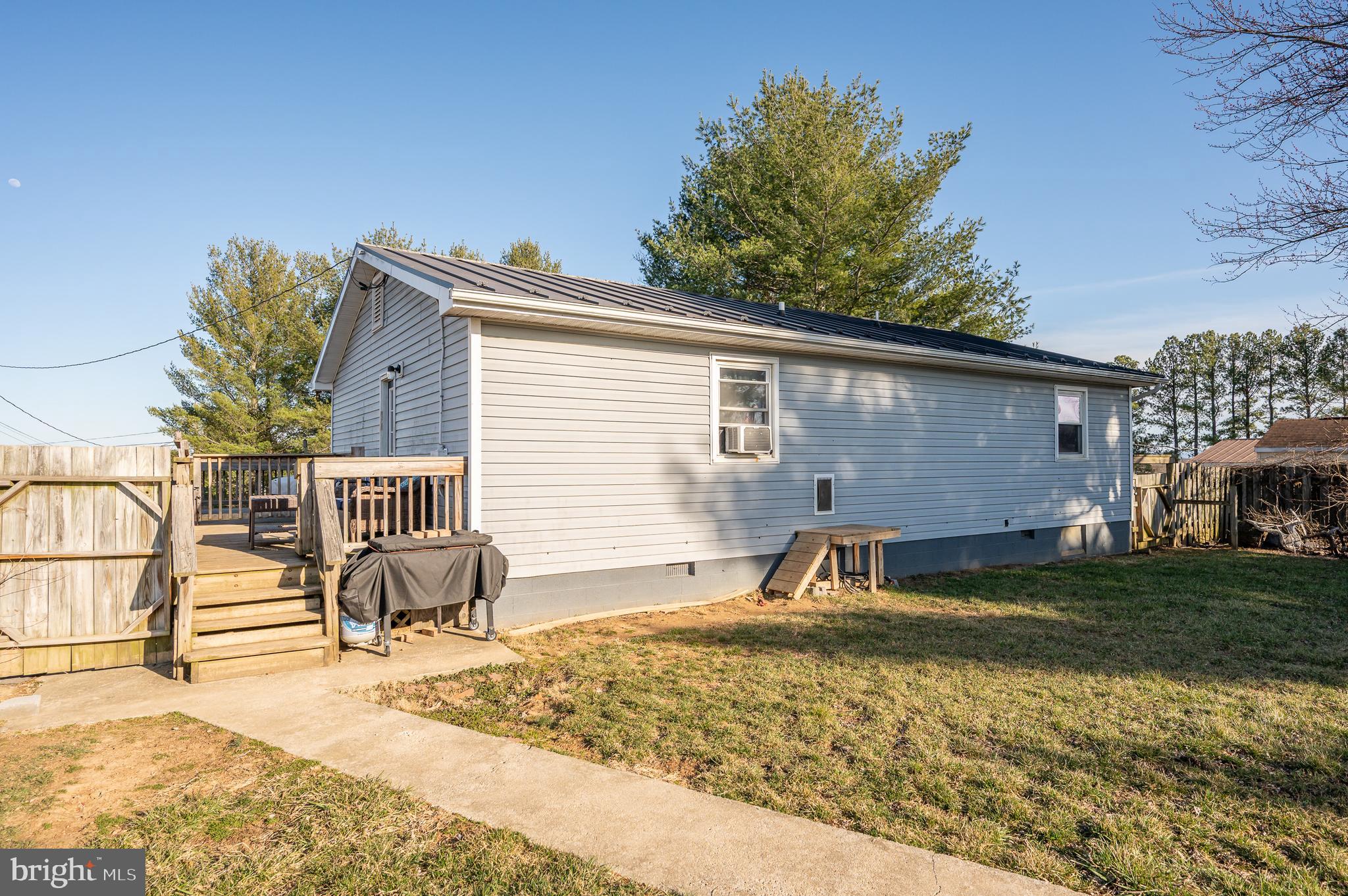 RUSSELL'S PARADISE - Residential