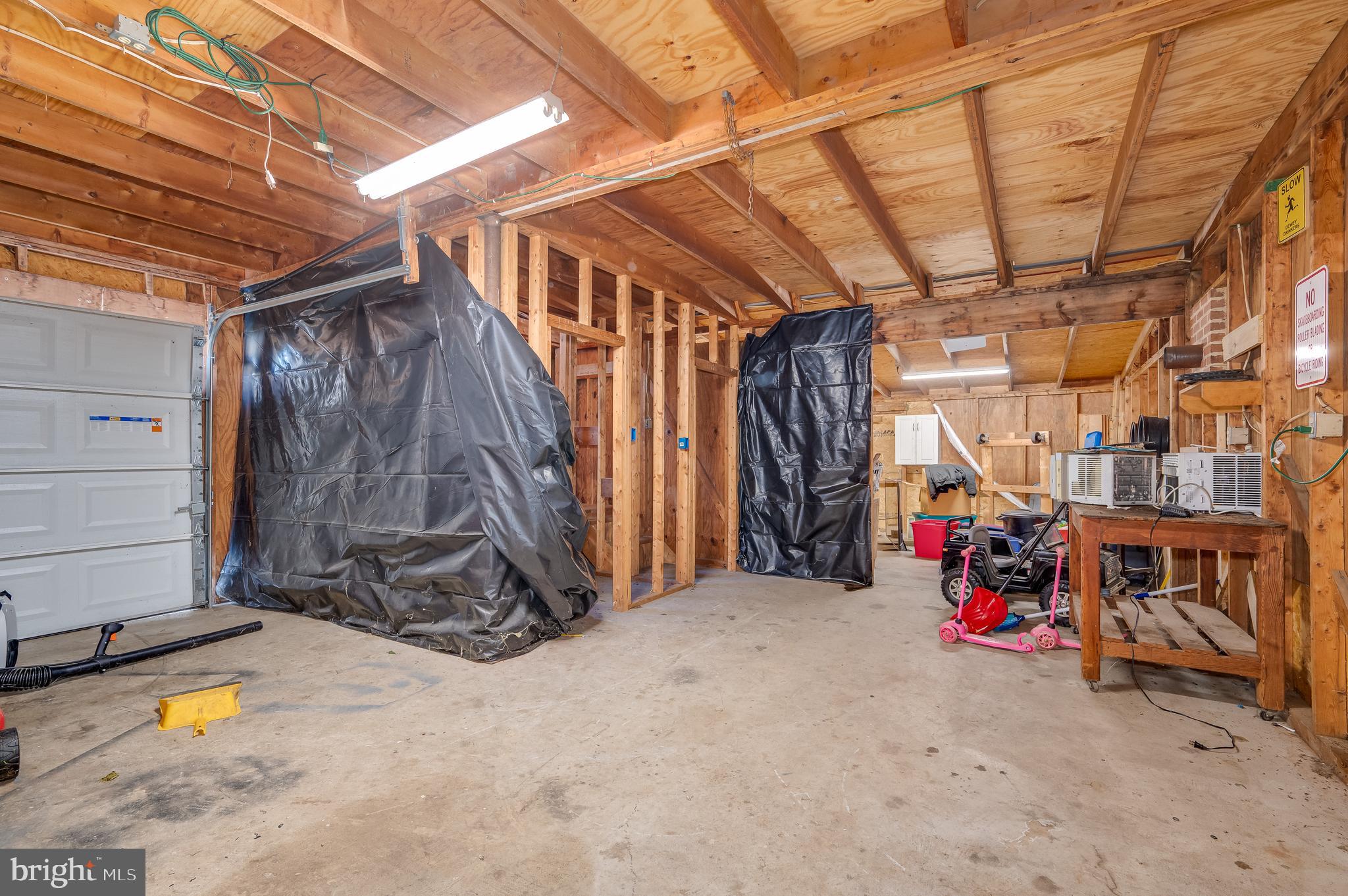 RUSSELL'S PARADISE - Residential