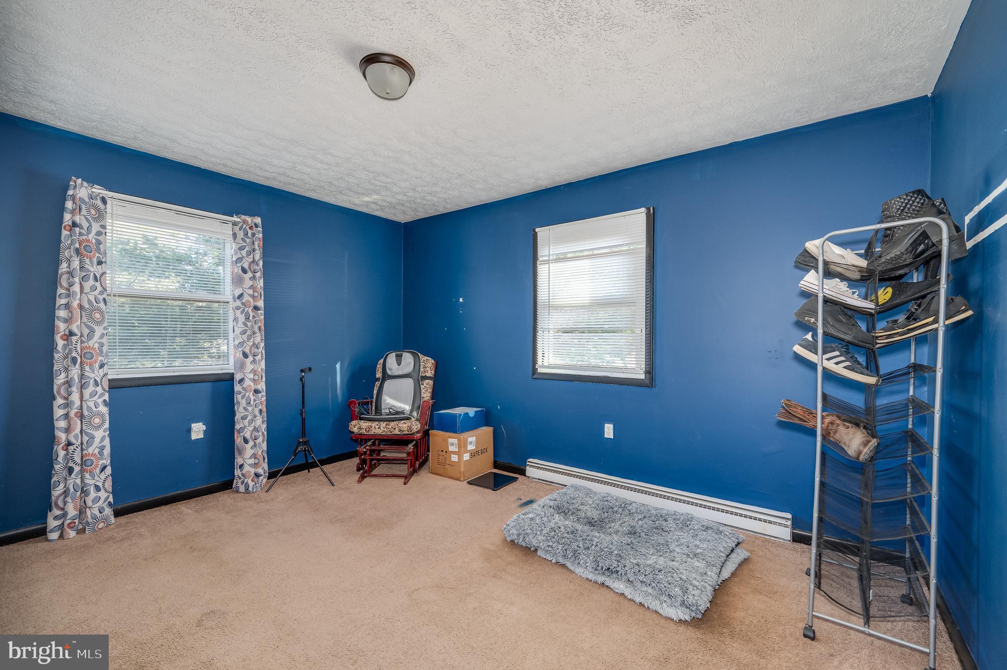 RUSSELL'S PARADISE - Residential