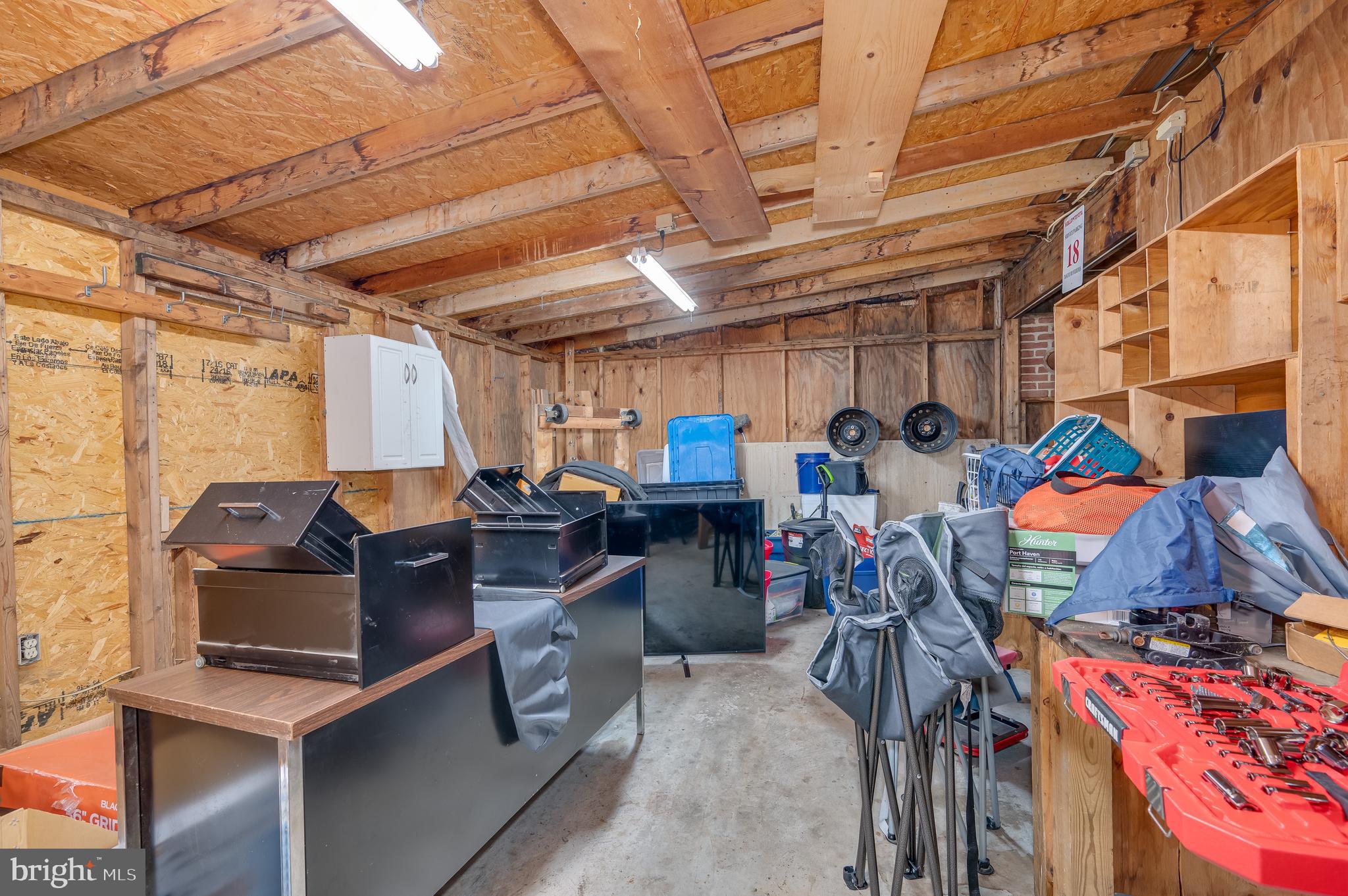 RUSSELL'S PARADISE - Residential