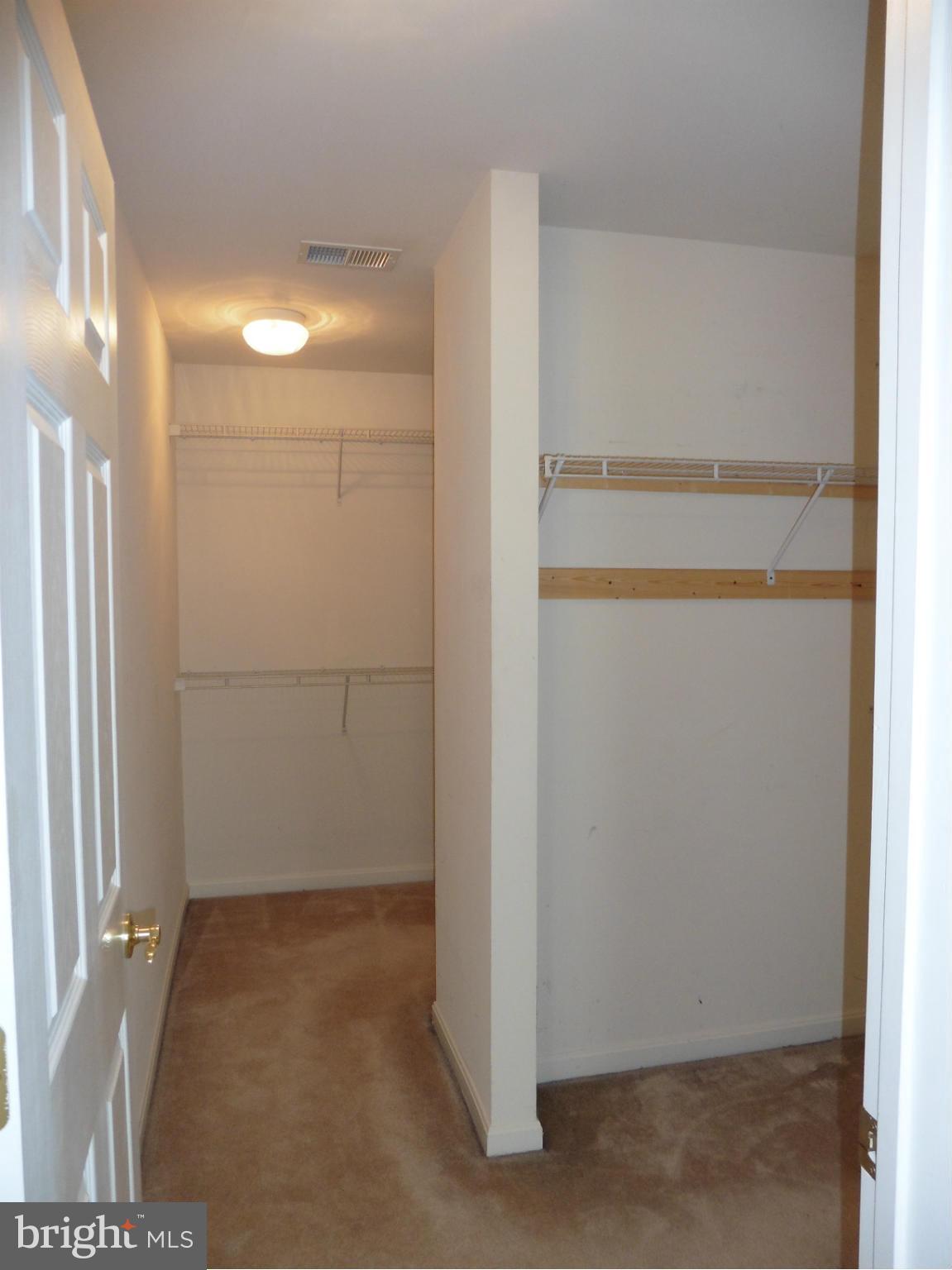 RED BUD RUN - Residential Lease