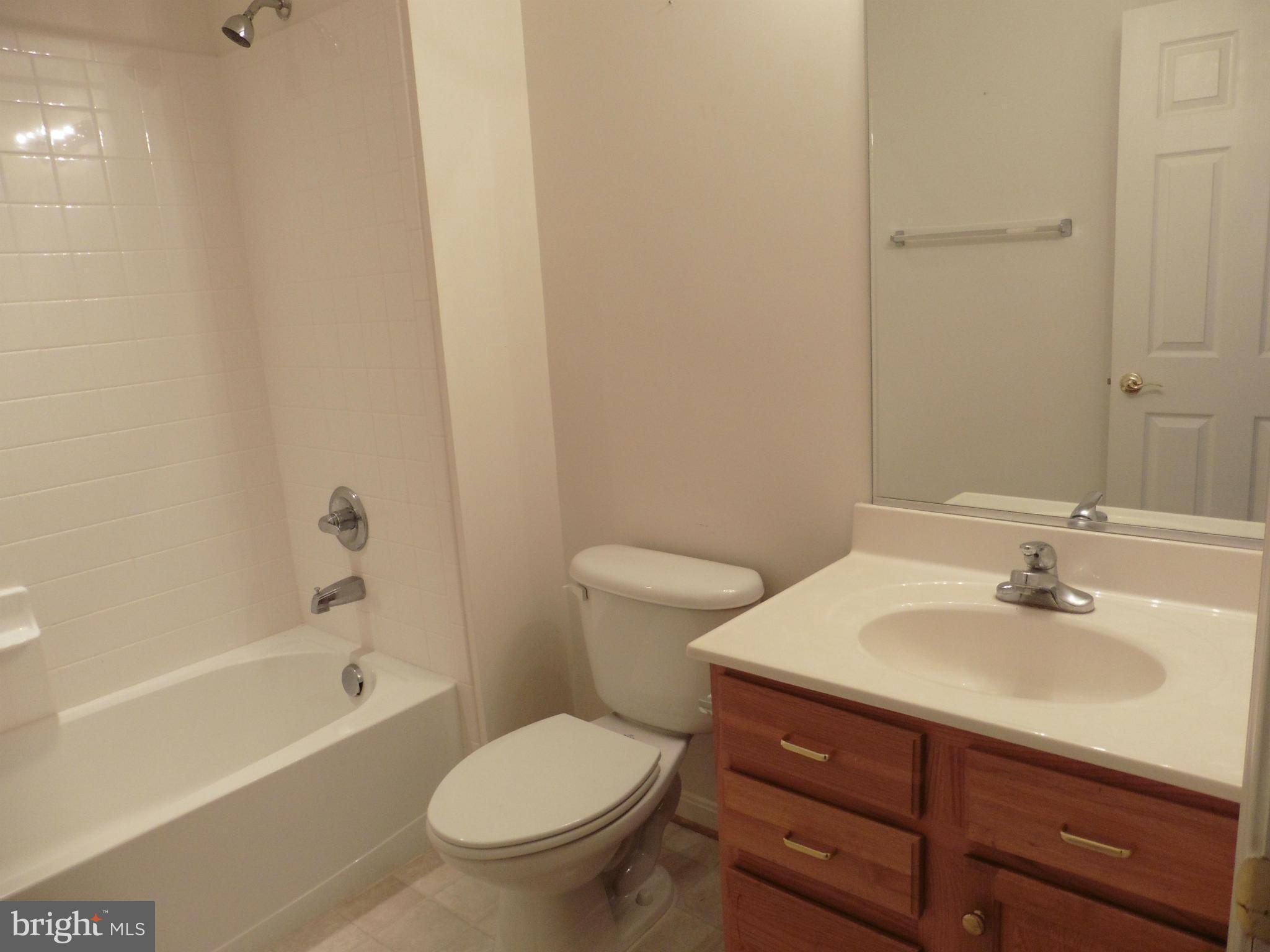 RED BUD RUN - Residential Lease