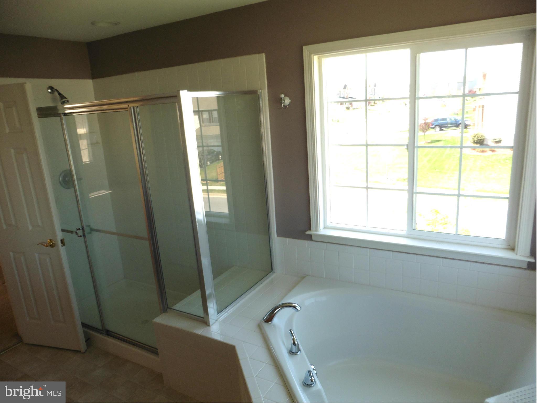 RED BUD RUN - Residential Lease