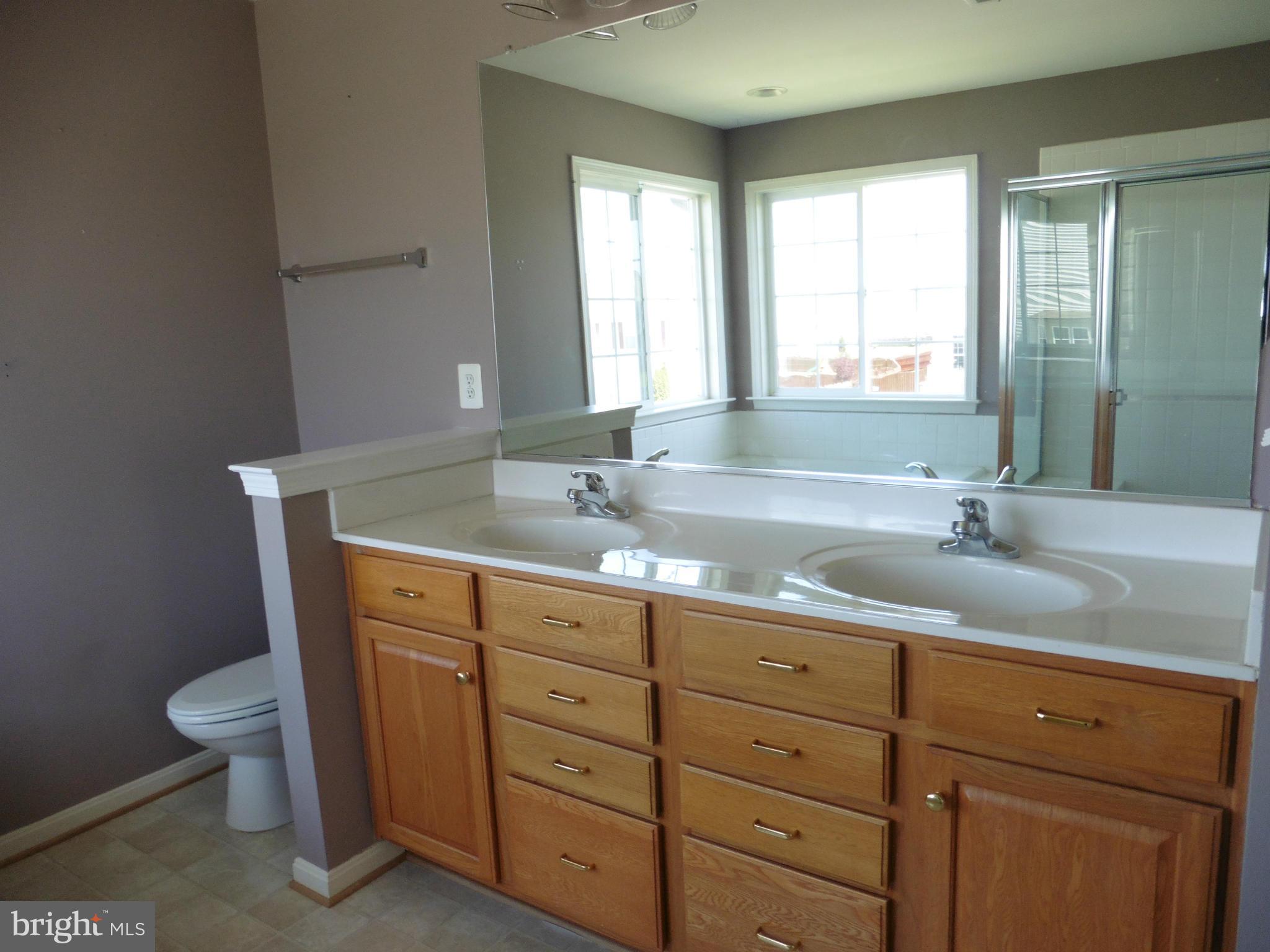 RED BUD RUN - Residential Lease