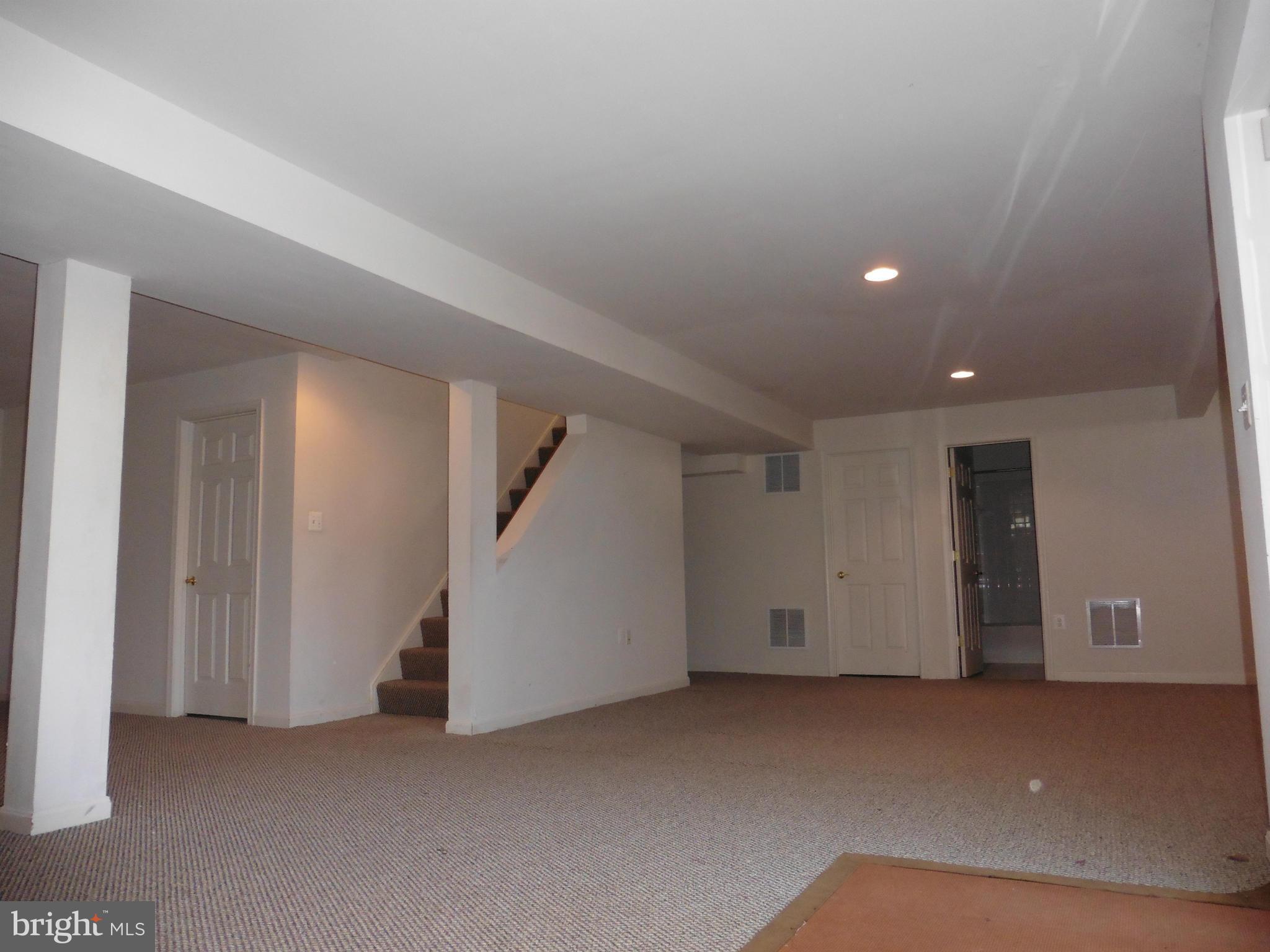 RED BUD RUN - Residential Lease