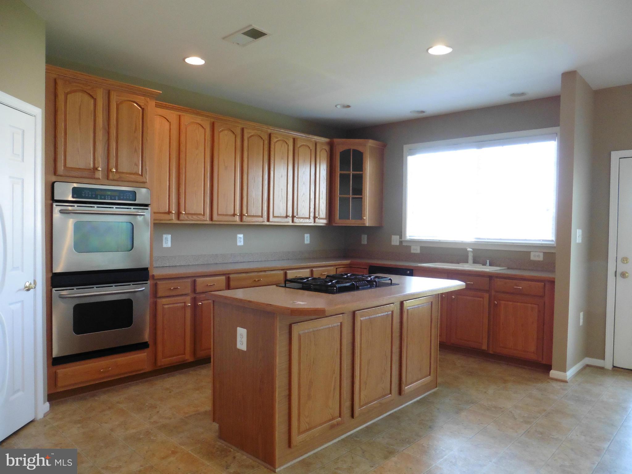 RED BUD RUN - Residential Lease