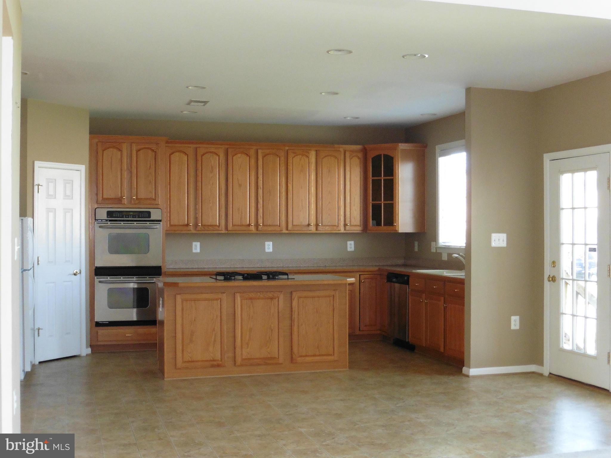 RED BUD RUN - Residential Lease