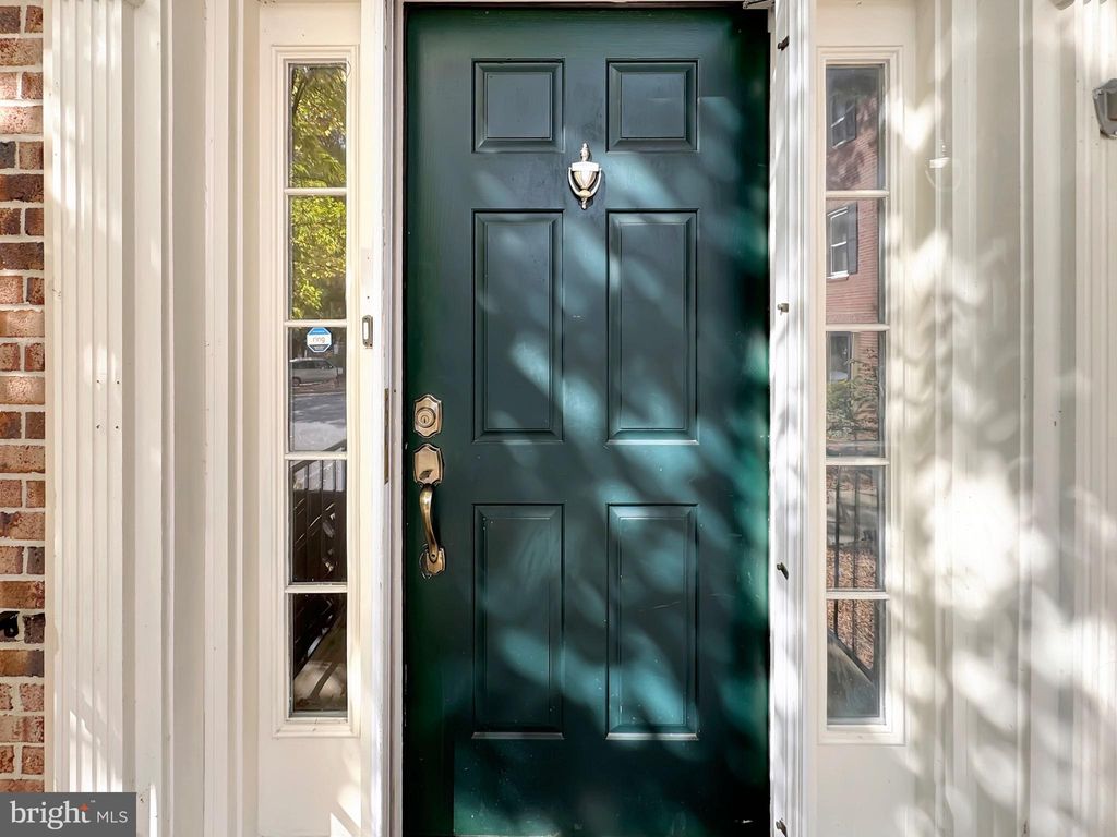 Photo of 38 Carriage House Circle, ALEXANDRIA, VA 22304 (MLS # VAAX2051274)