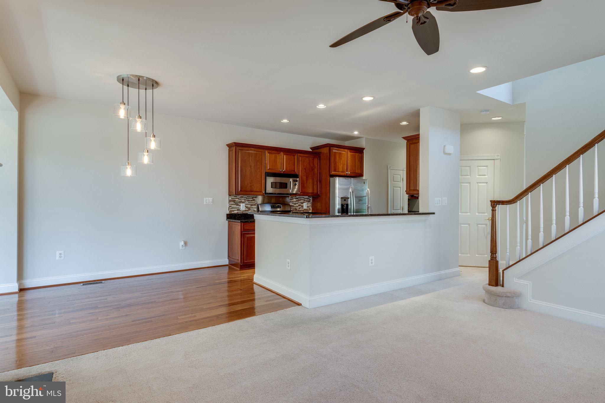 LOWES ISLAND/CASCADES - Residential