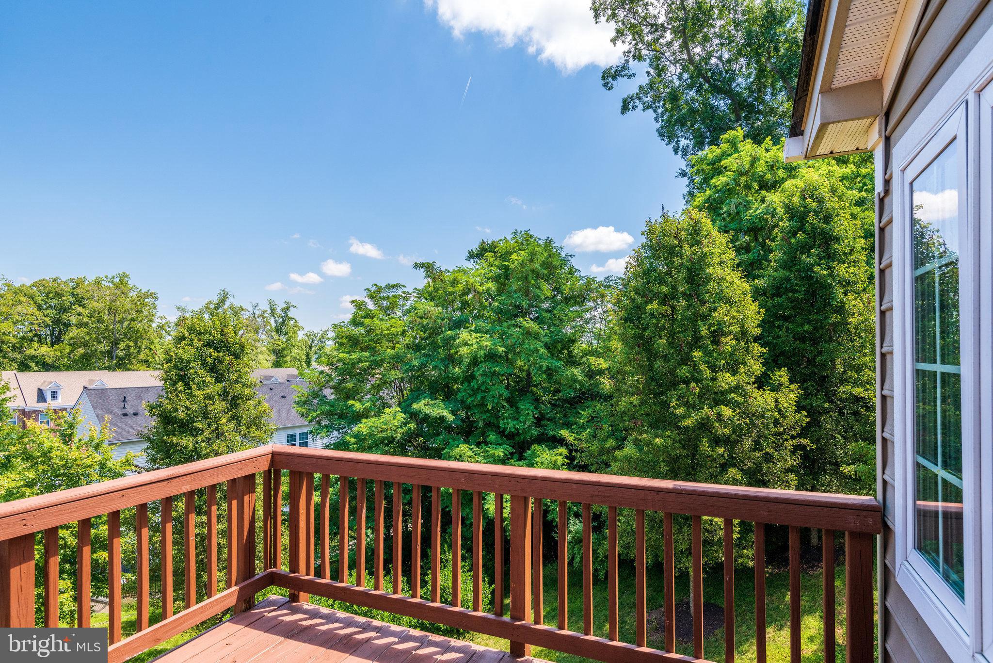 LOWES ISLAND/CASCADES - Residential