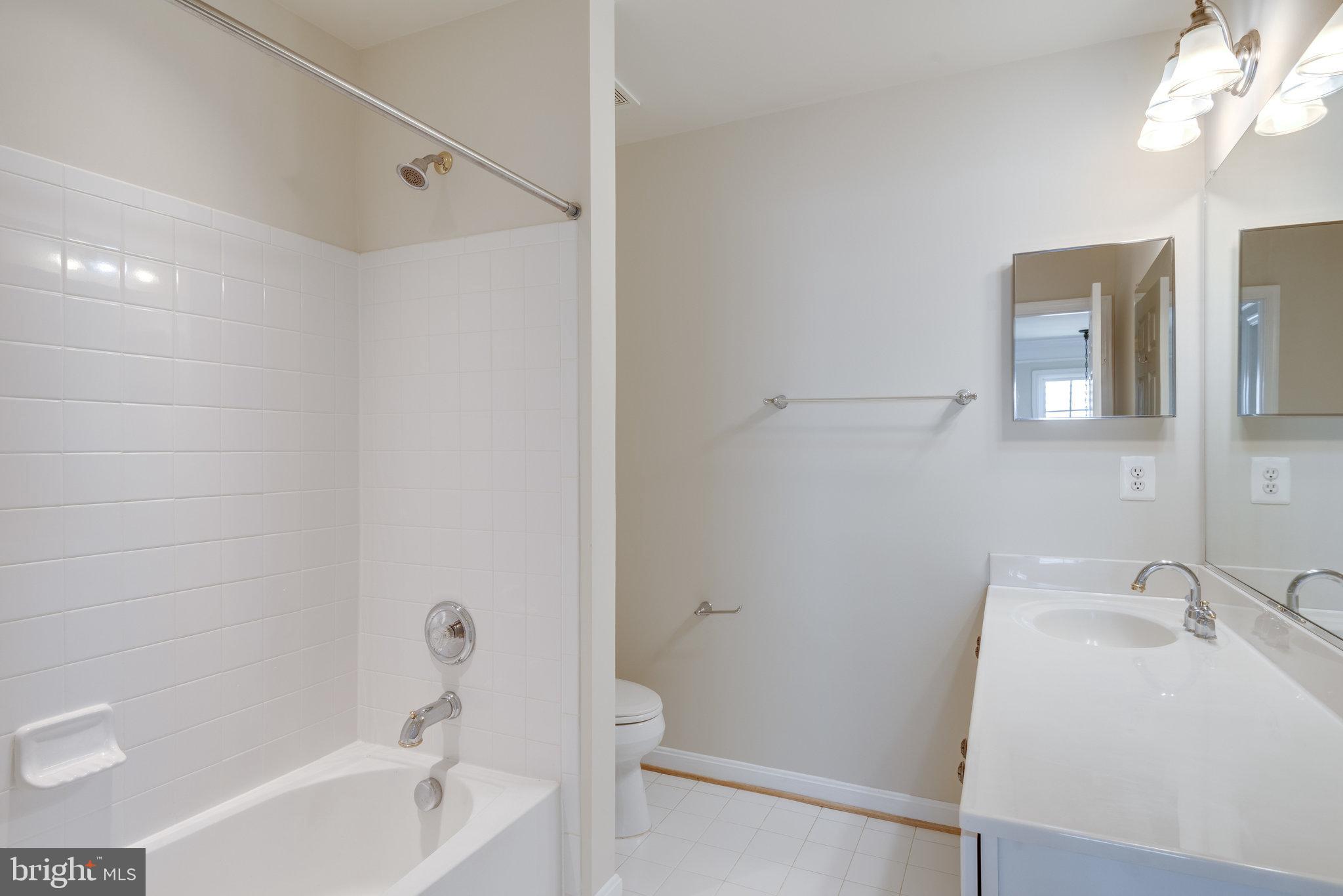 LOWES ISLAND/CASCADES - Residential