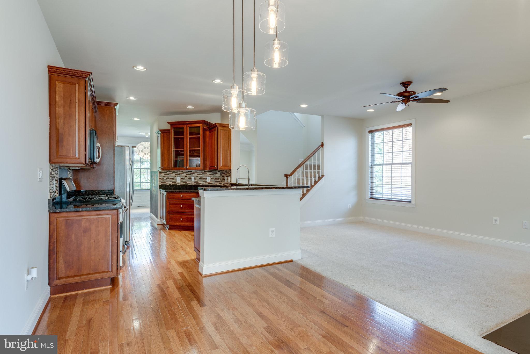 LOWES ISLAND/CASCADES - Residential