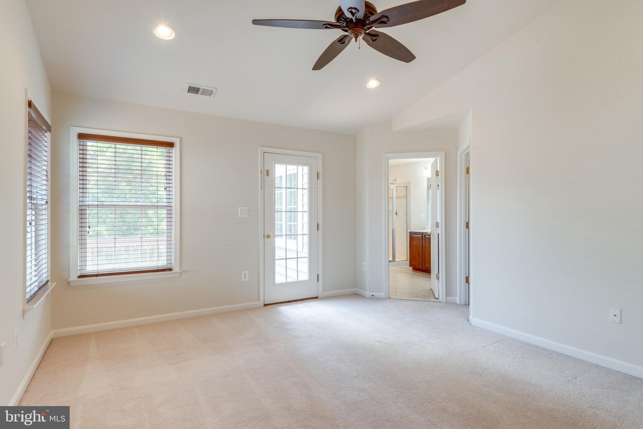 LOWES ISLAND/CASCADES - Residential