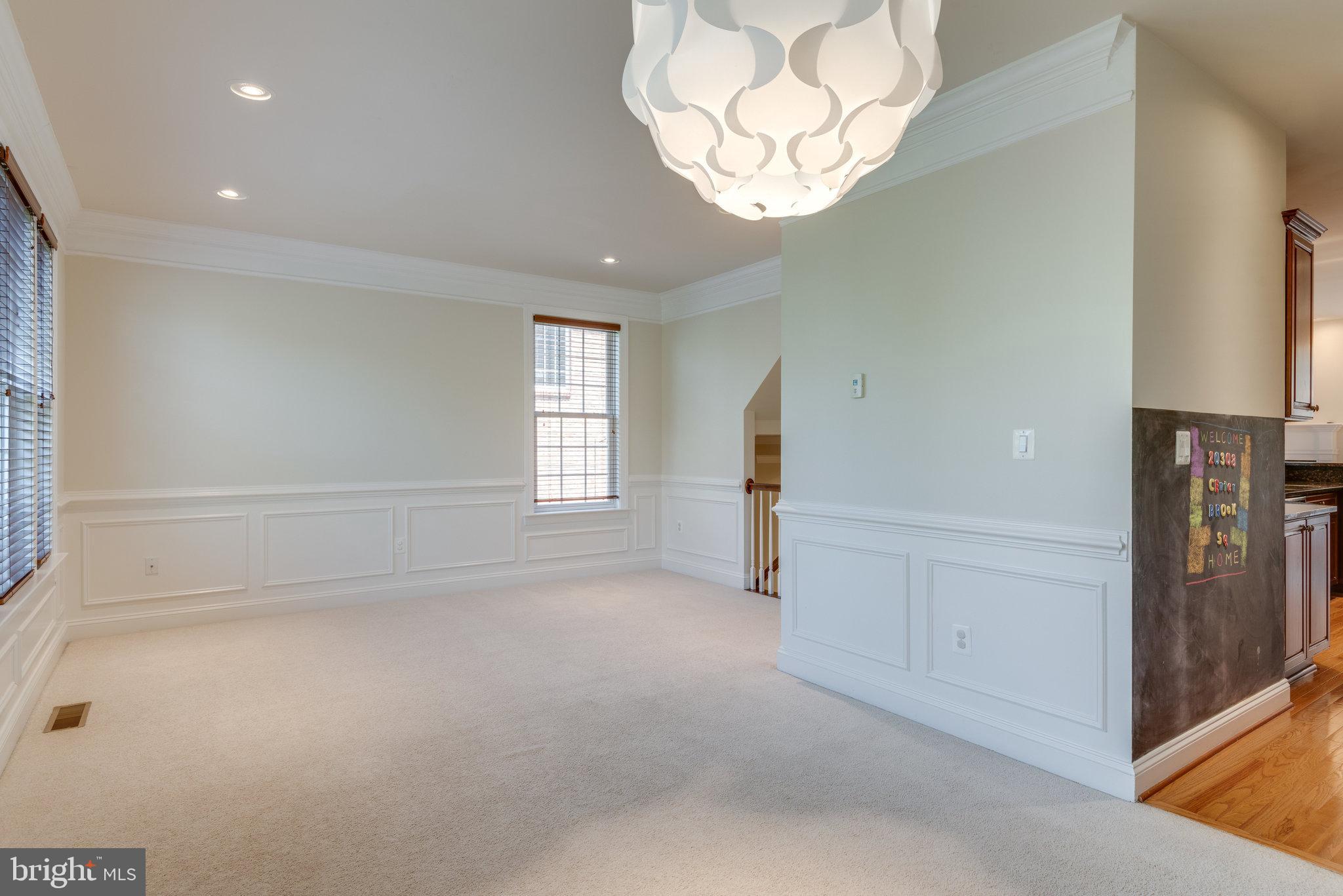 LOWES ISLAND/CASCADES - Residential