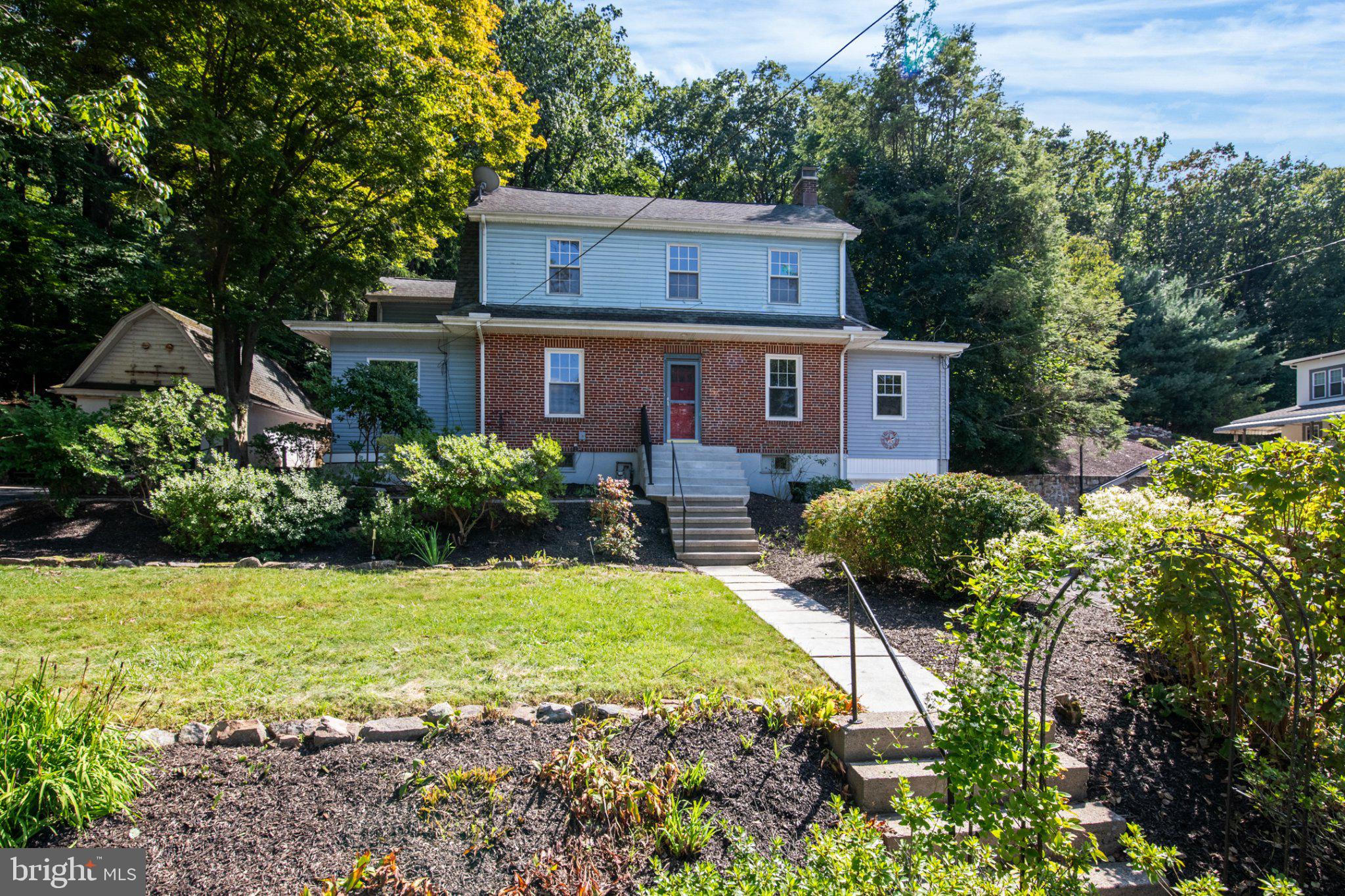 2132 HIGHLAND AVENUE