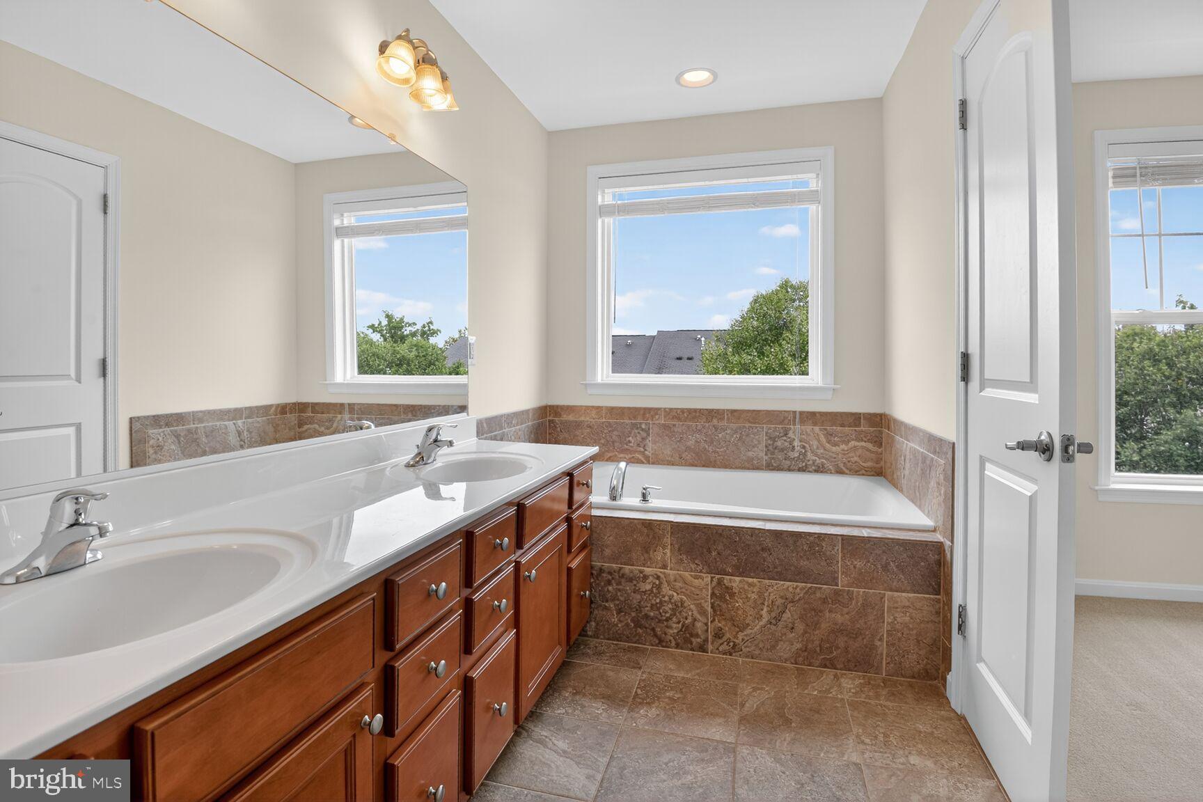 DAWKINS RIDGE - Residential