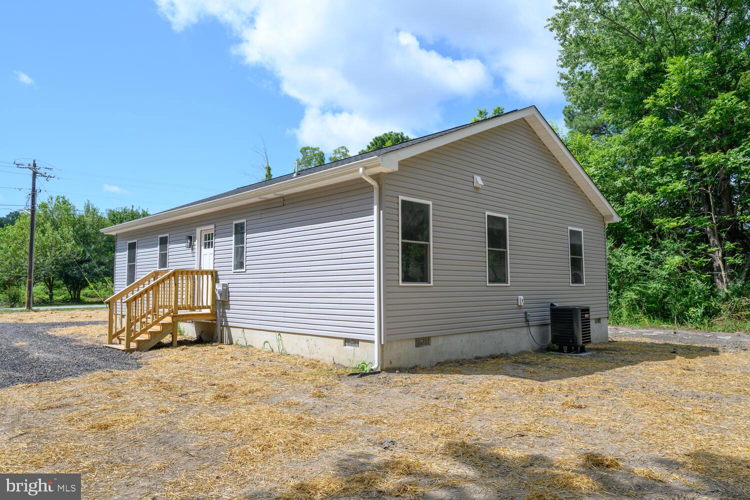 2422 ROCK DRIVE