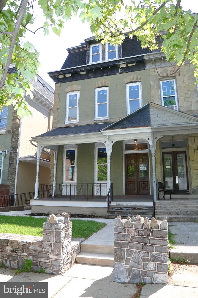 Luxury Downtown Lancaster Living! This stunning 2-bedroom apartment was recently renovated.  Enjoy granite countertops, stainless steel appliances, in unit washer/dryer, off street parking and A/C. Pet friendly and water, sewer and trash included.