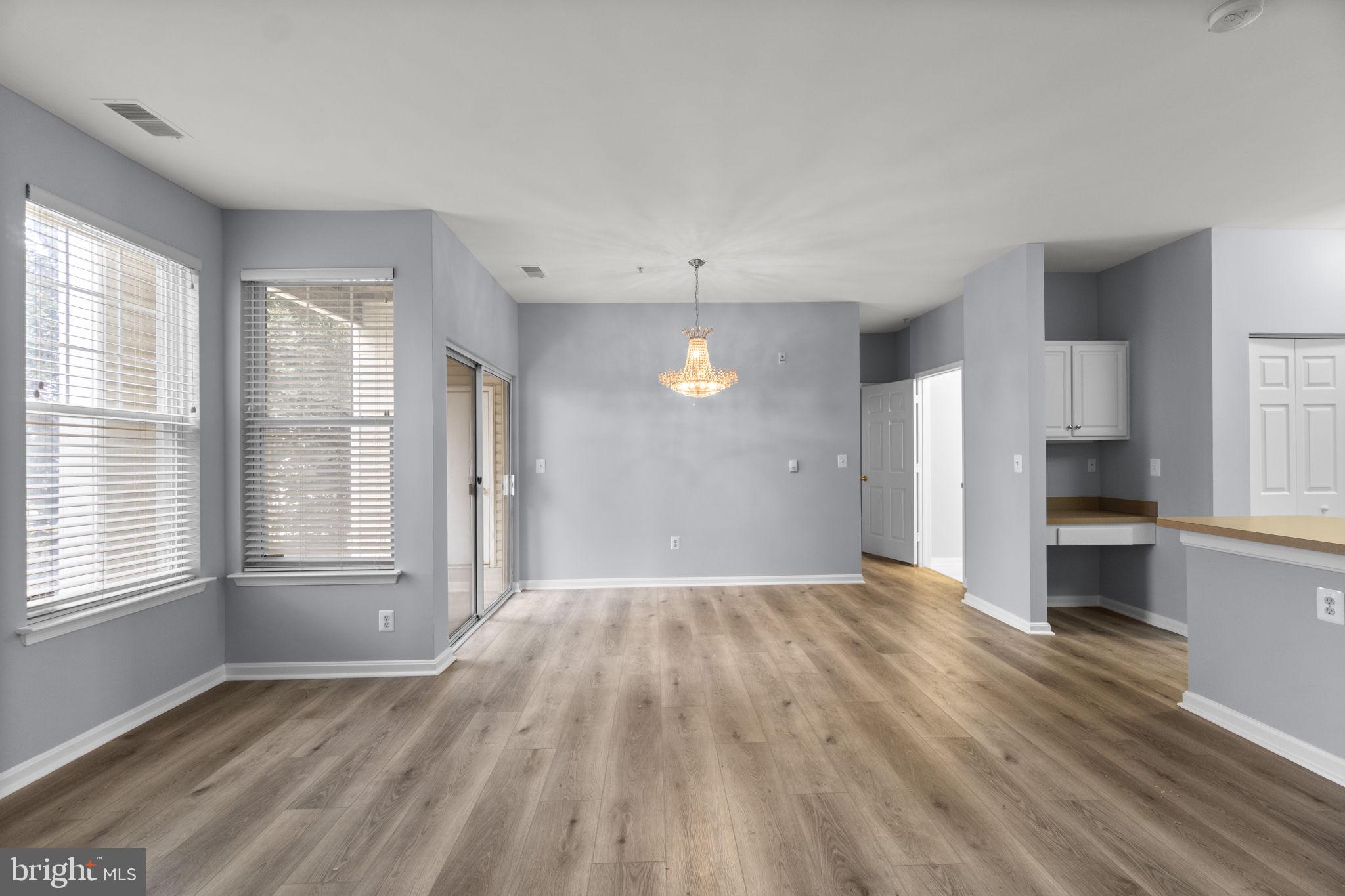 WINDSOR COMMONS - Residential