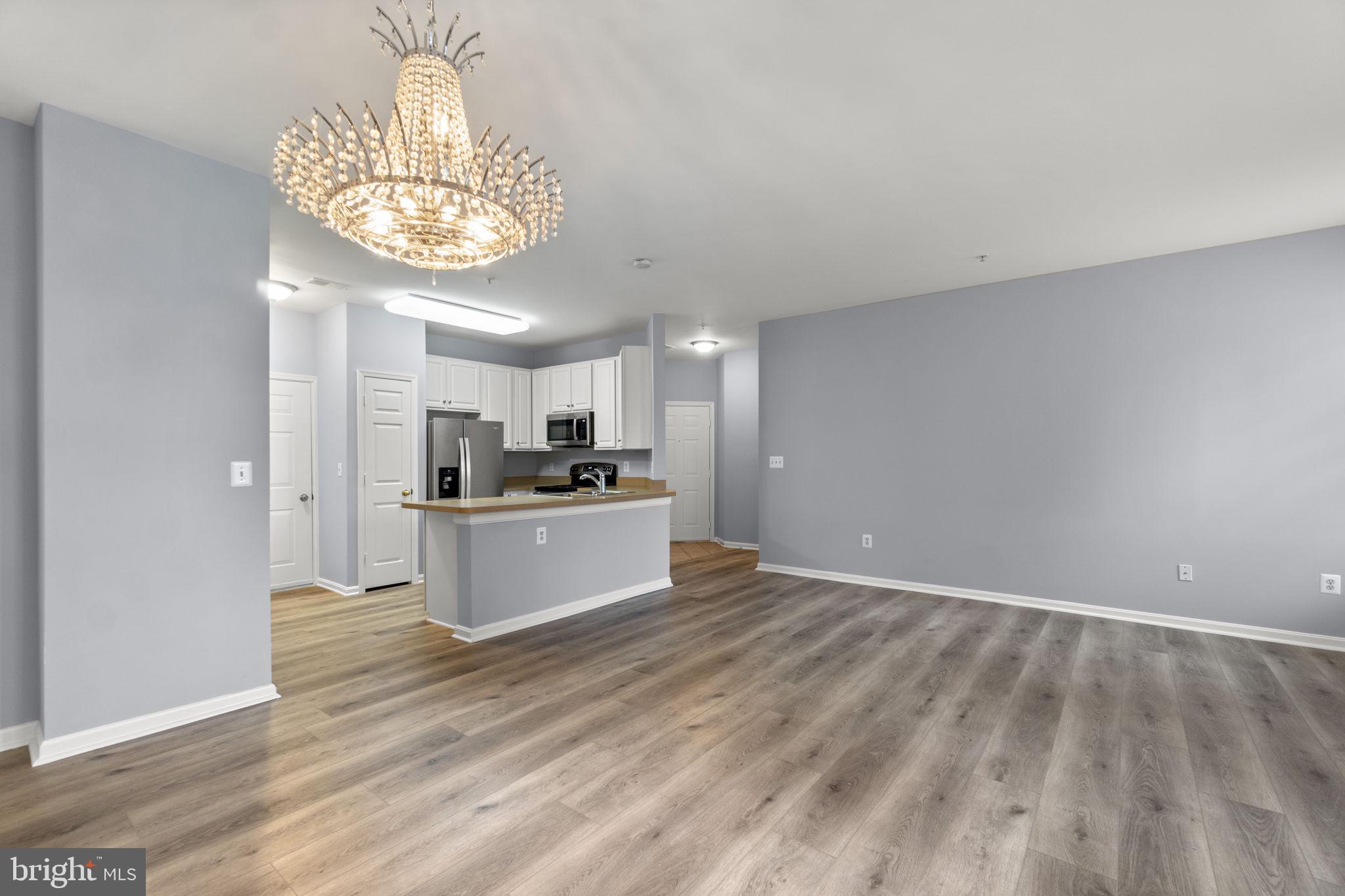 WINDSOR COMMONS - Residential