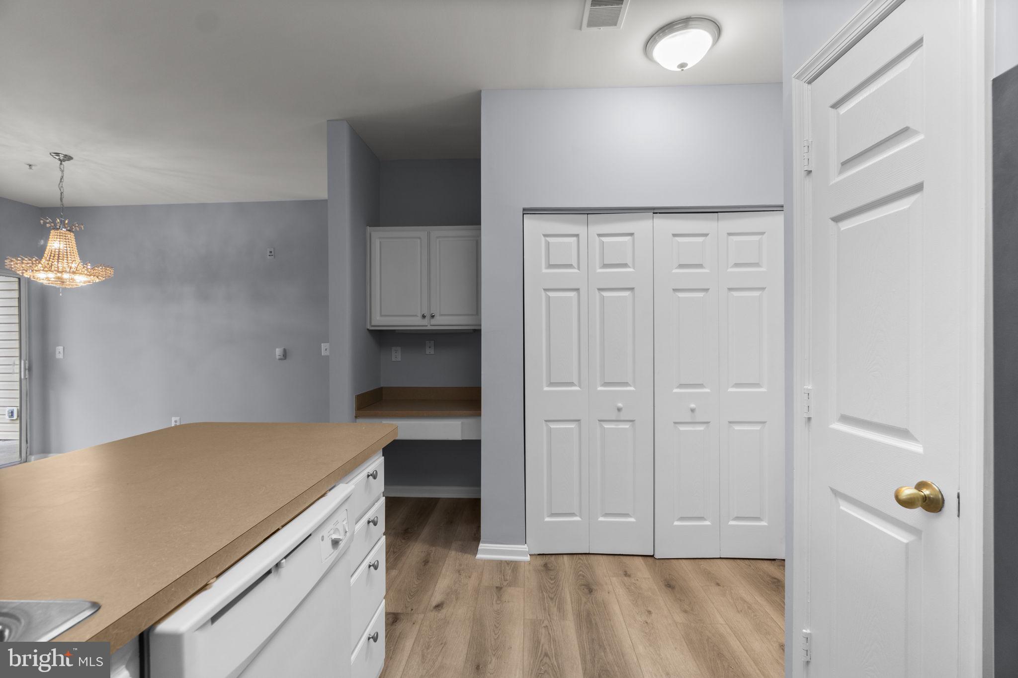 WINDSOR COMMONS - Residential