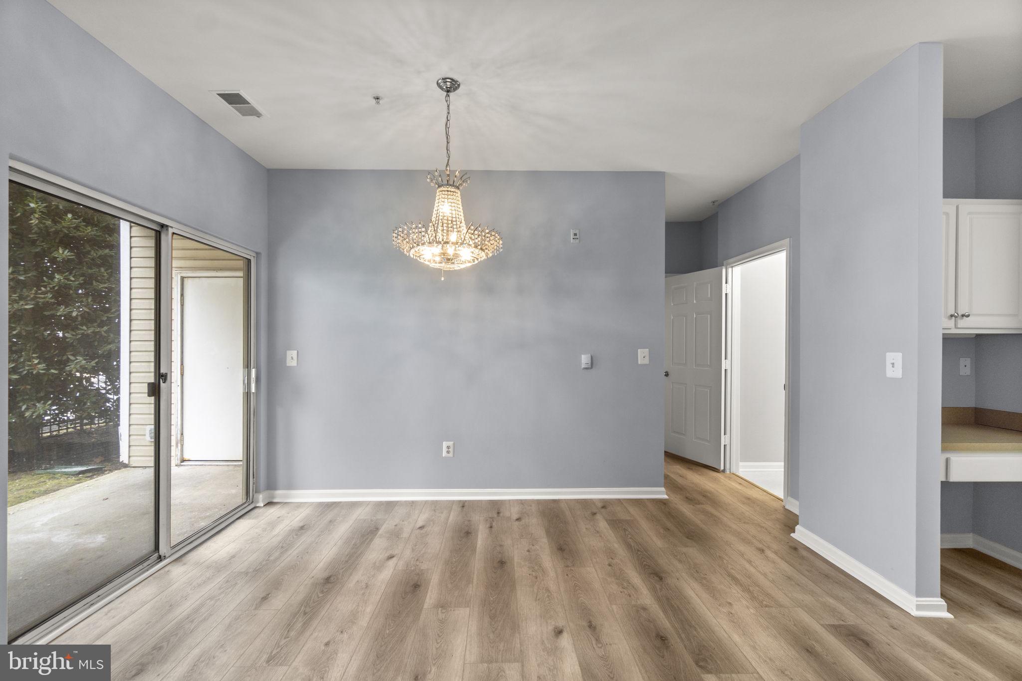 WINDSOR COMMONS - Residential