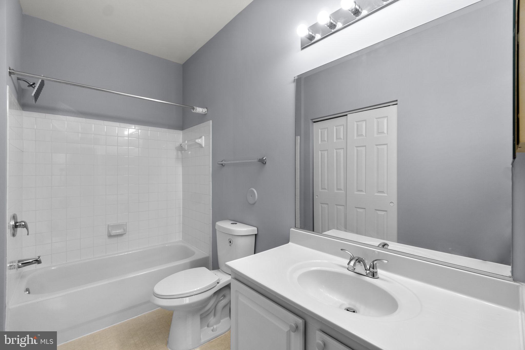 WINDSOR COMMONS - Residential