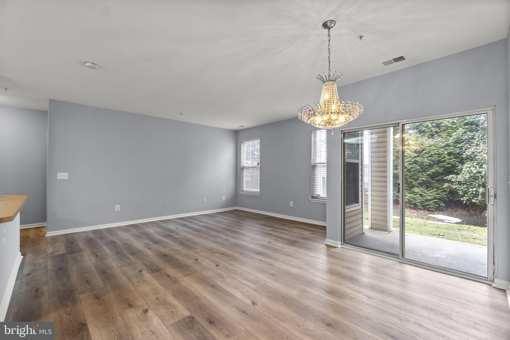 WINDSOR COMMONS - Residential