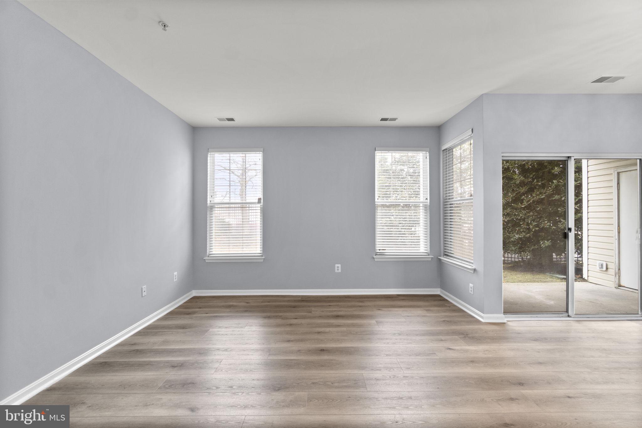 WINDSOR COMMONS - Residential