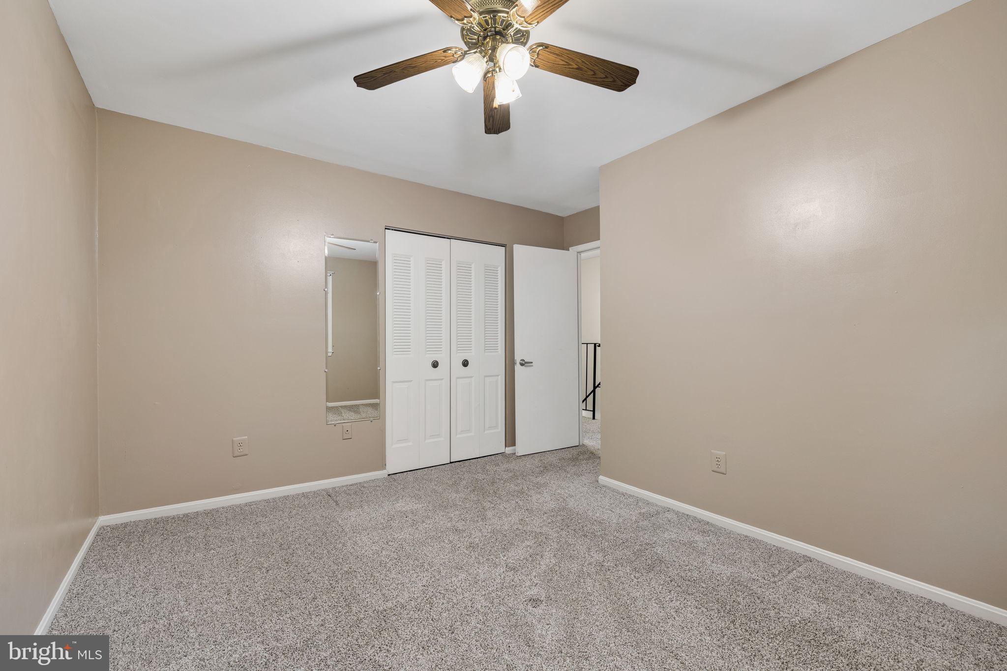 LAKEPOINTE - Residential