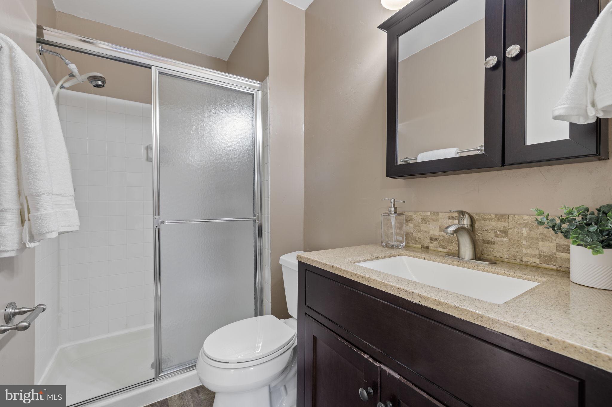 LAKEPOINTE - Residential