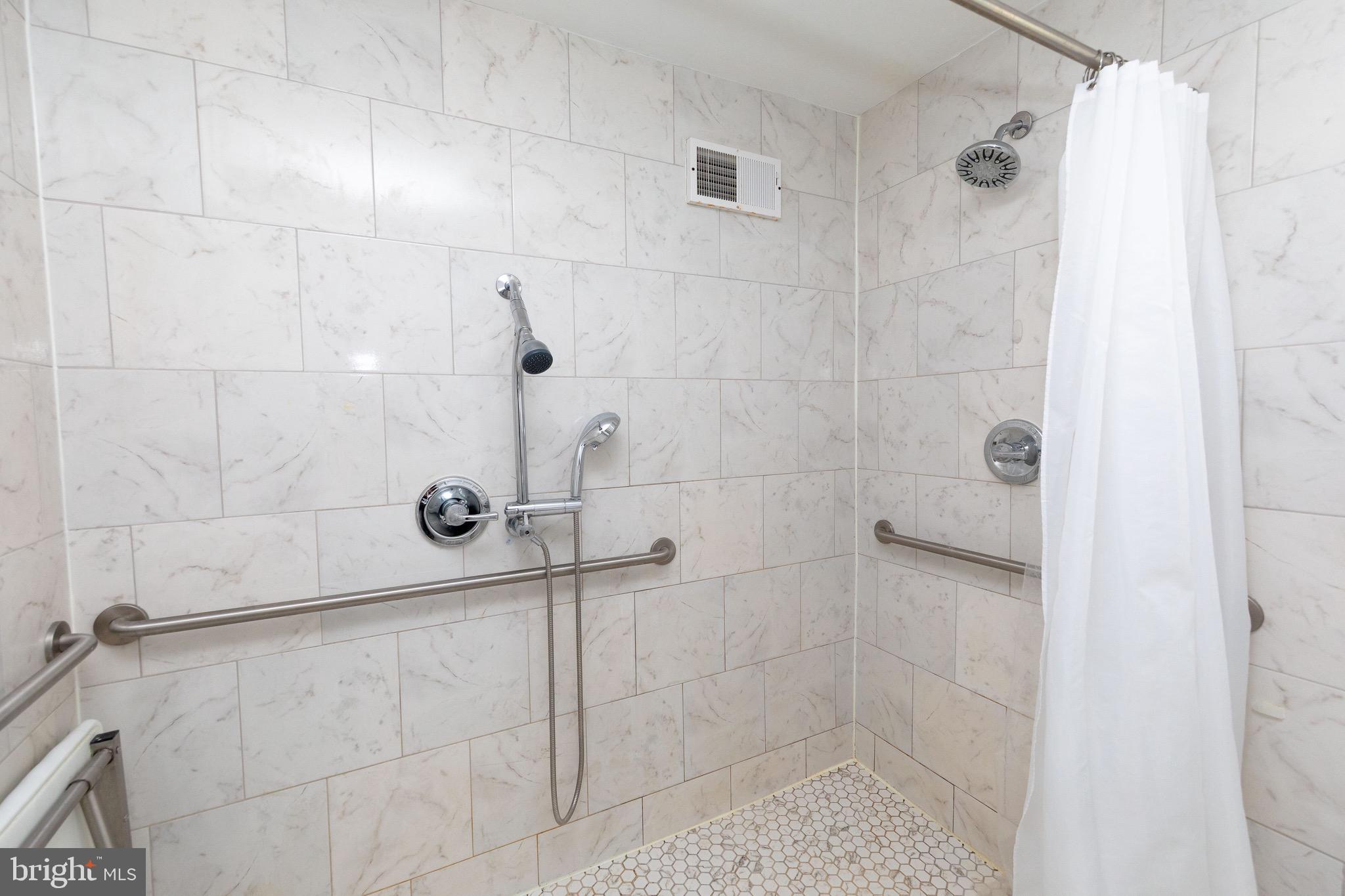 ELKINS PARK - Residential