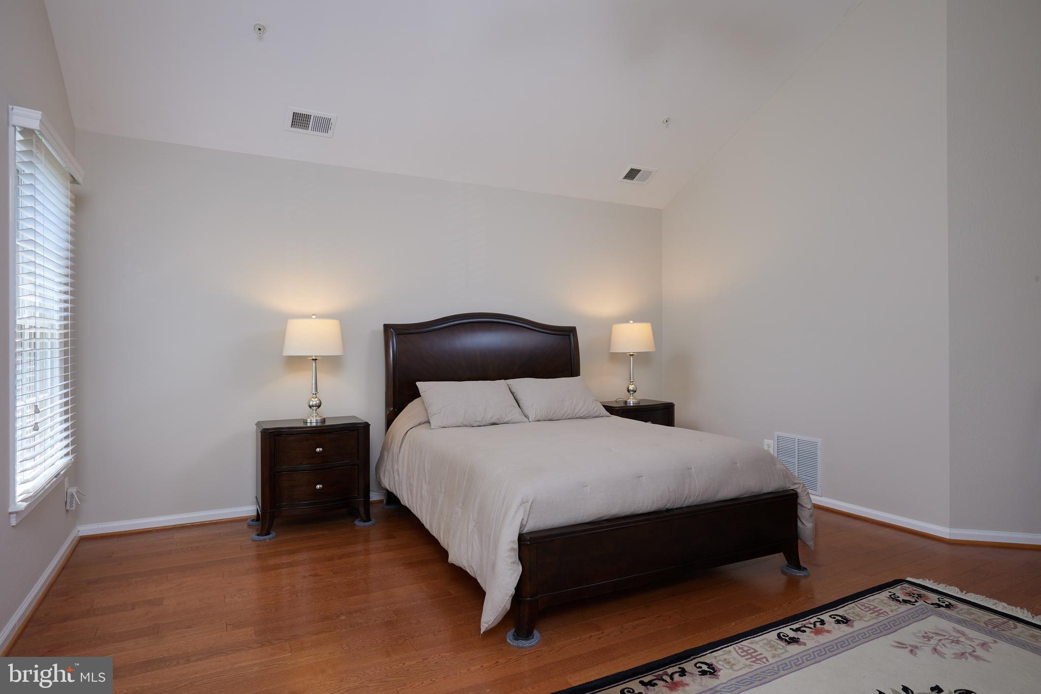 FALLSGROVE - Residential