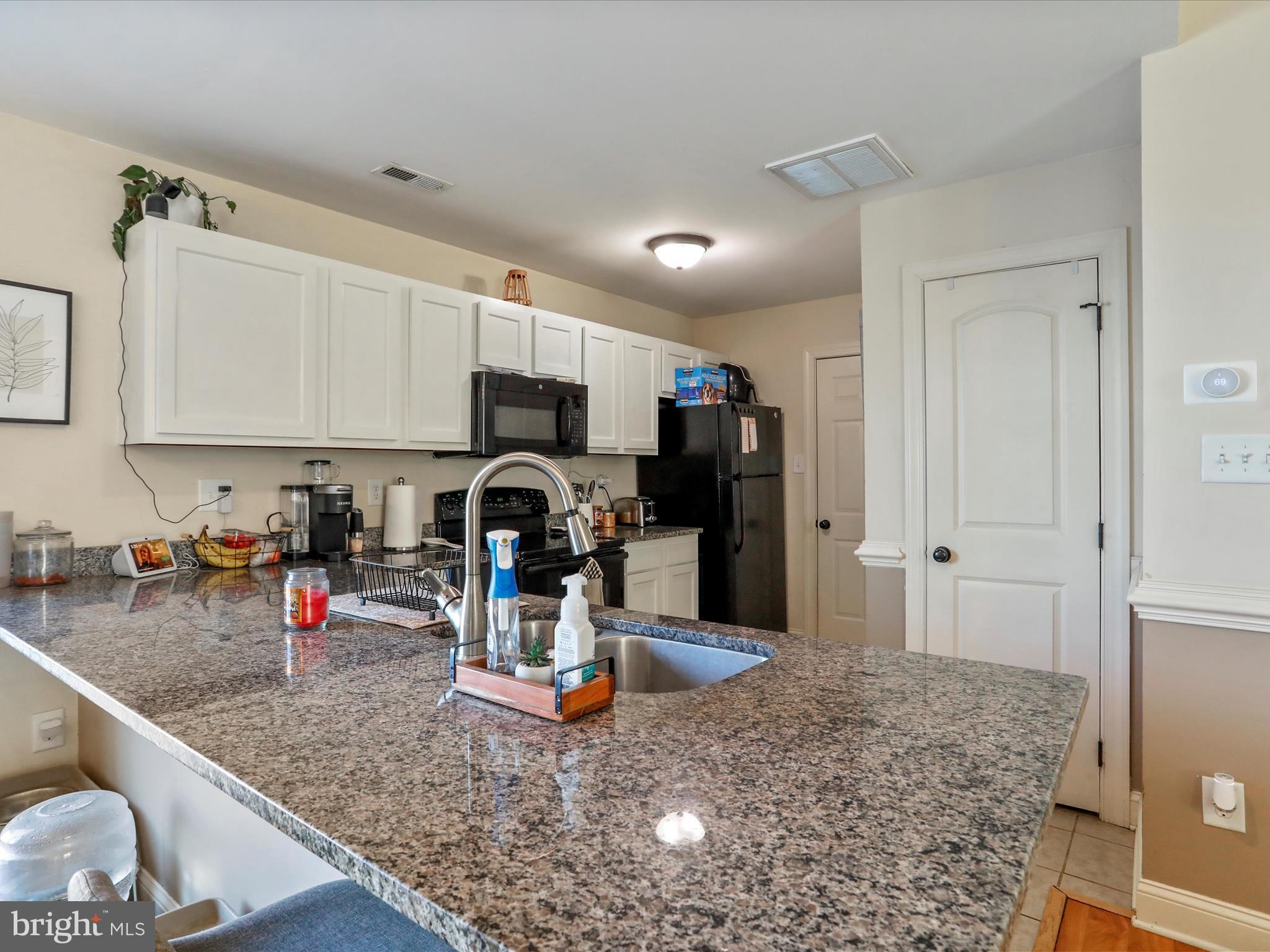 INWOOD VILLAGE - Residential