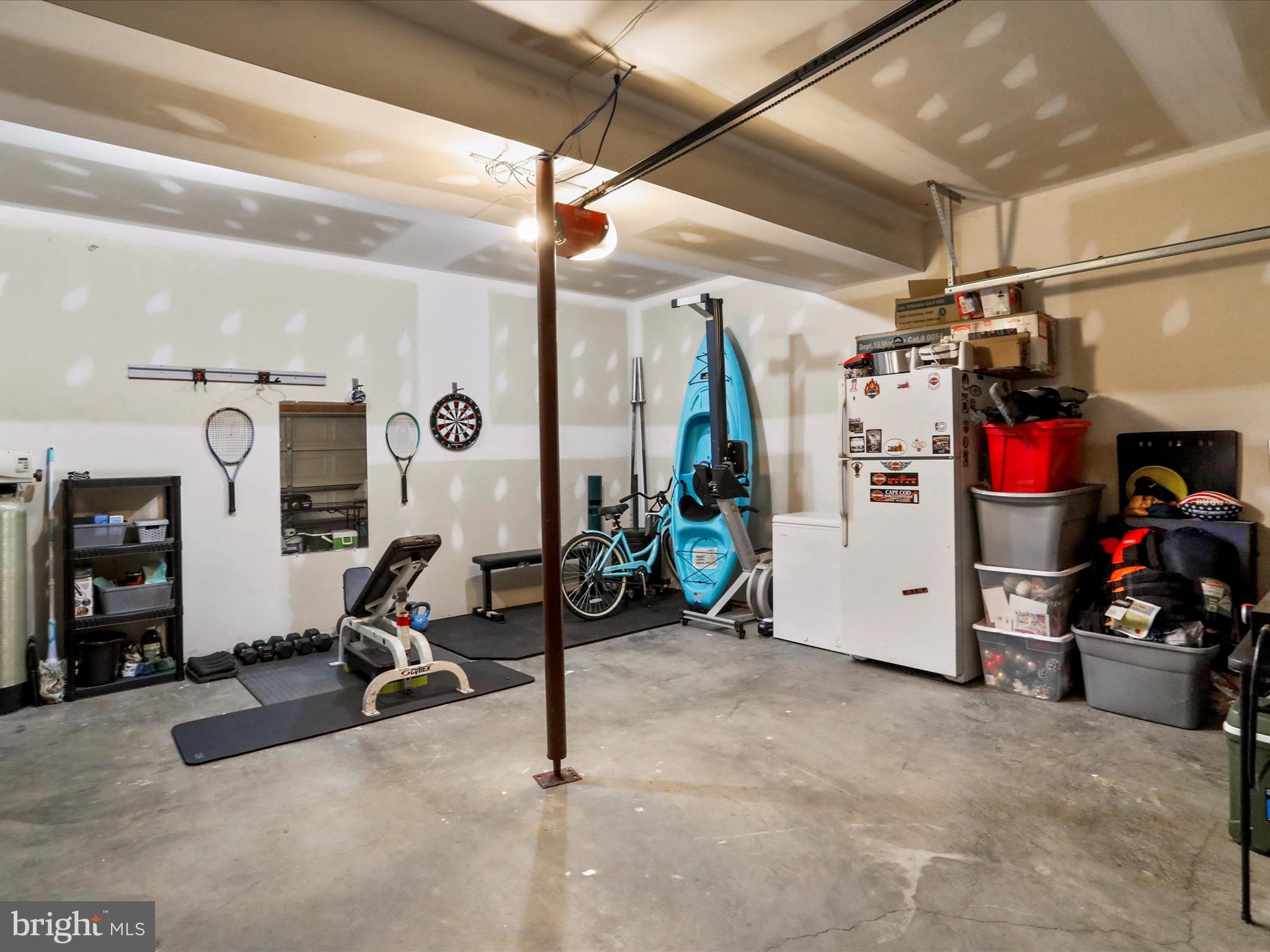 INWOOD VILLAGE - Residential