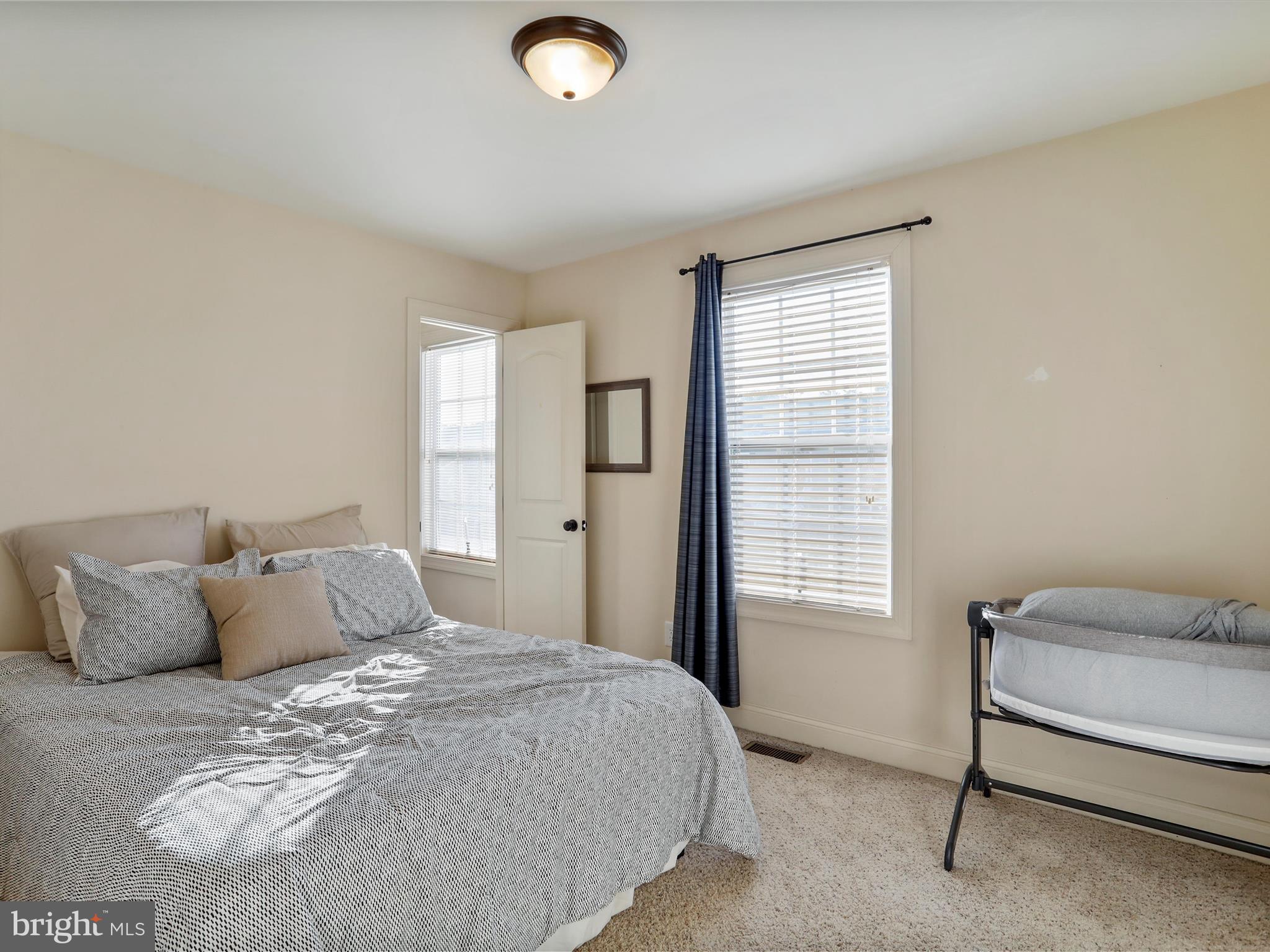 INWOOD VILLAGE - Residential