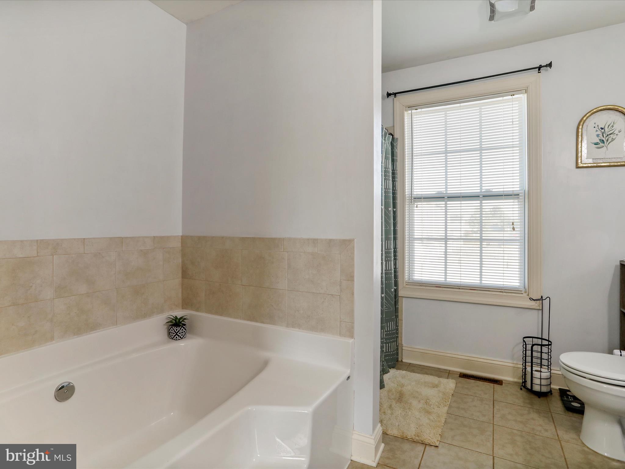 INWOOD VILLAGE - Residential