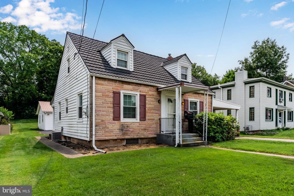 Photo of 212 Clark Street, LEMOYNE, PA 17043 (MLS # PACB2056456)