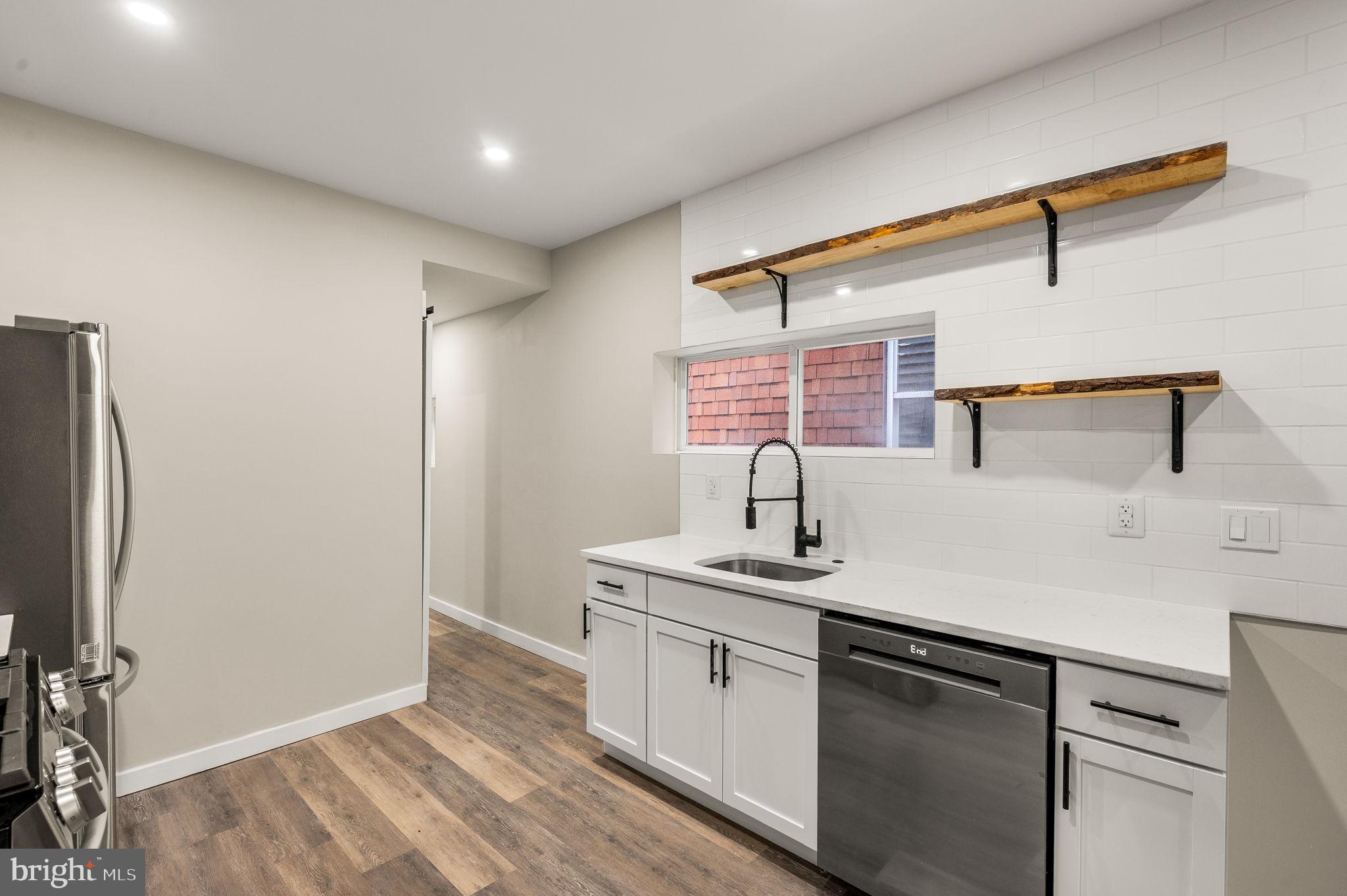 UNIVERSITY CITY - Residential