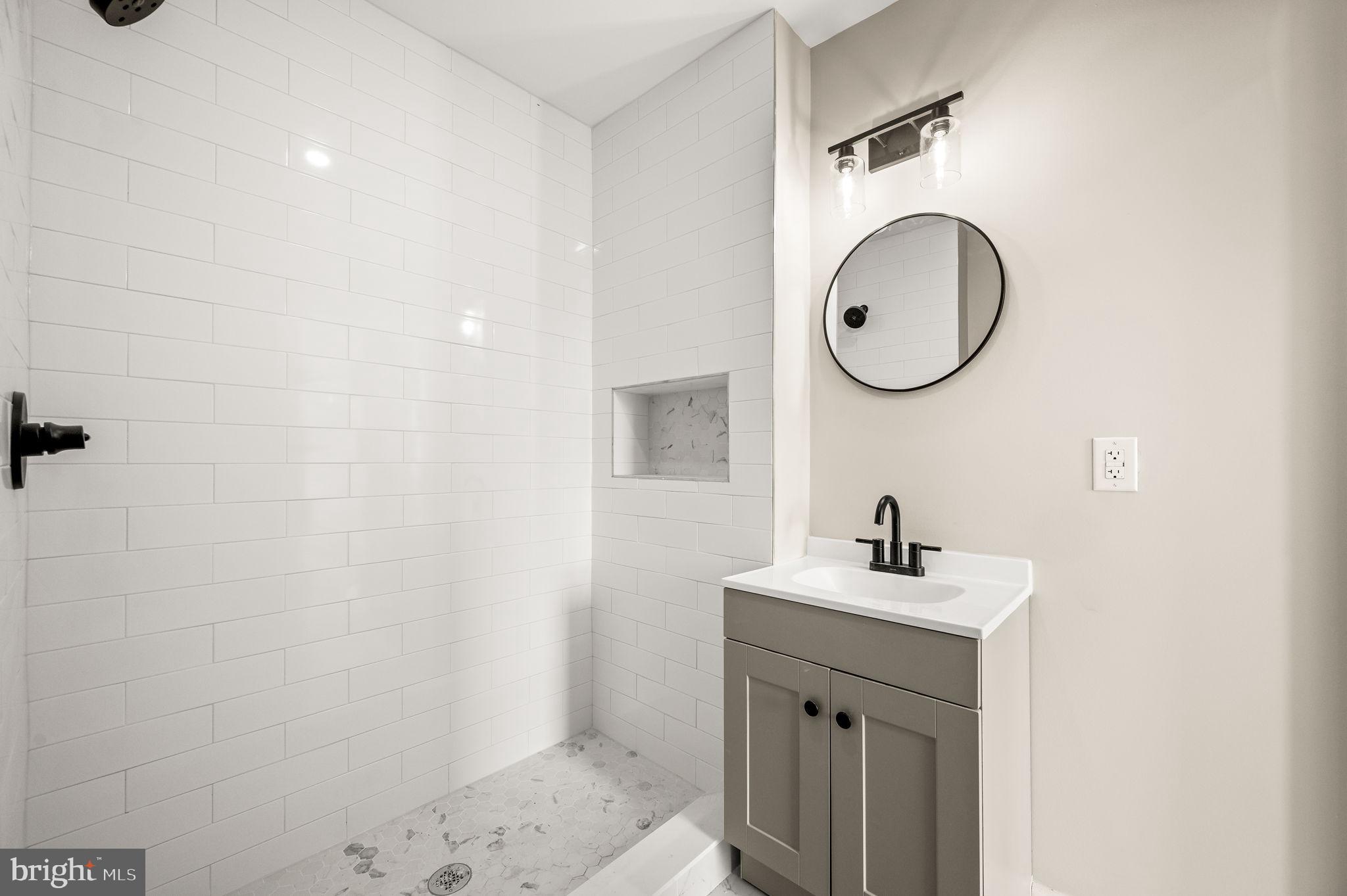 UNIVERSITY CITY - Residential